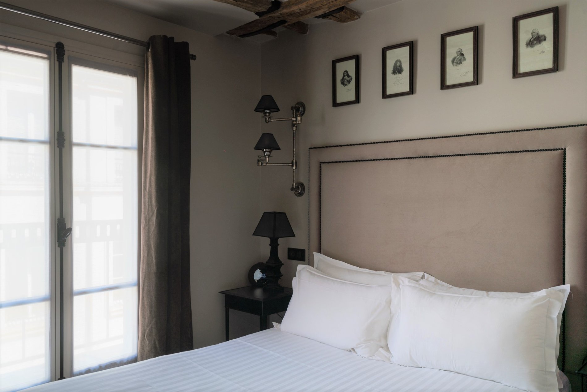 single room - charming hotel paris center - hotel saint louis en l'Isle