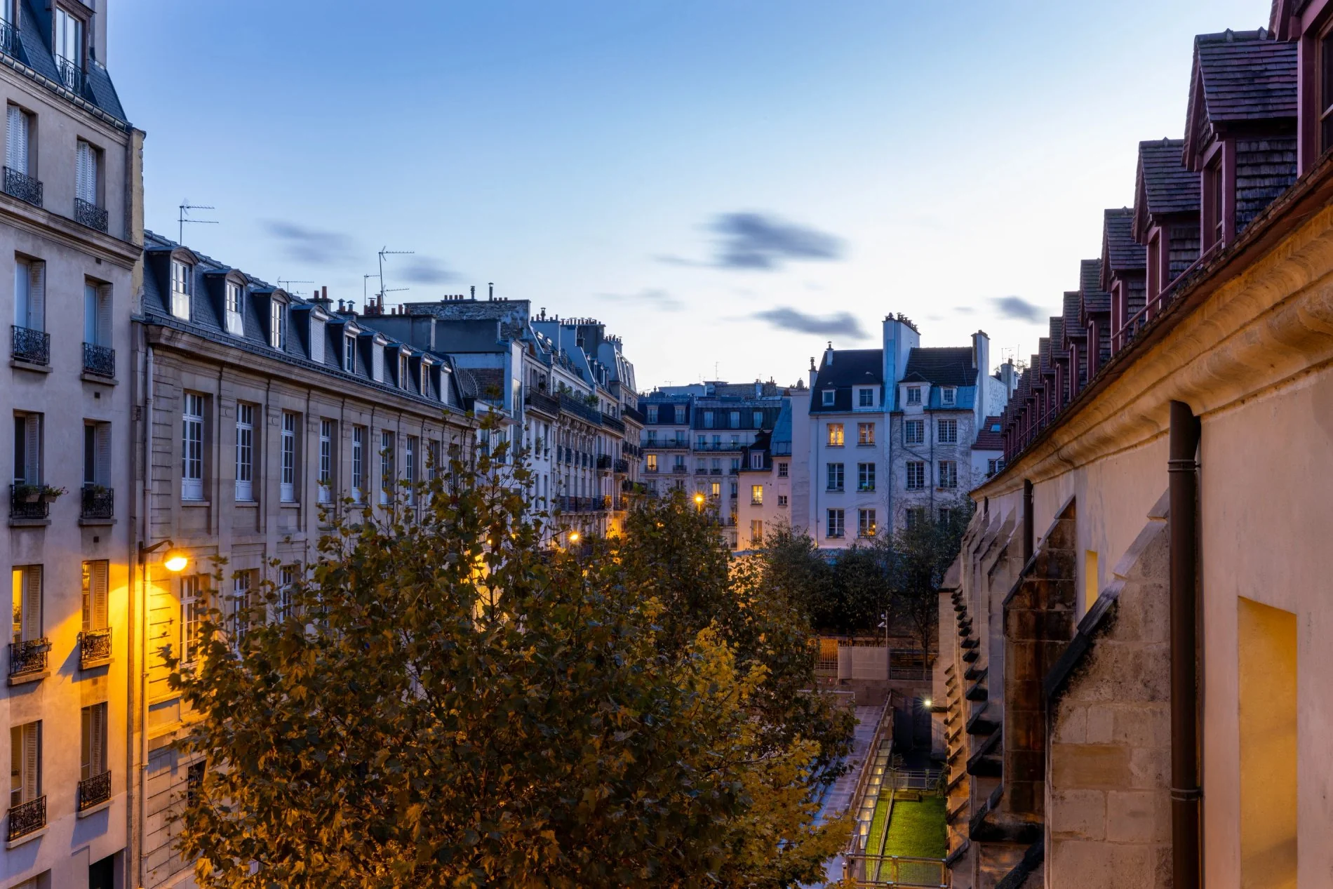Hotel Pilgrim Surrounding Collège des Bernardins