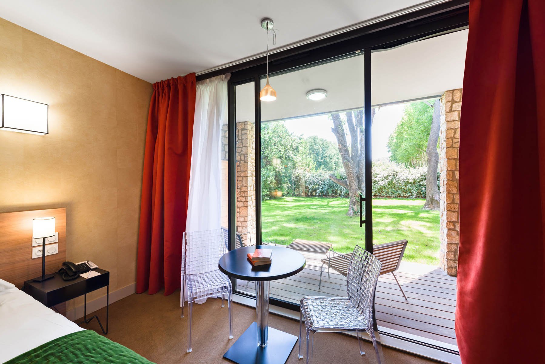 Chambre Supérieure à l'Hôtel Moulin des Vernègues