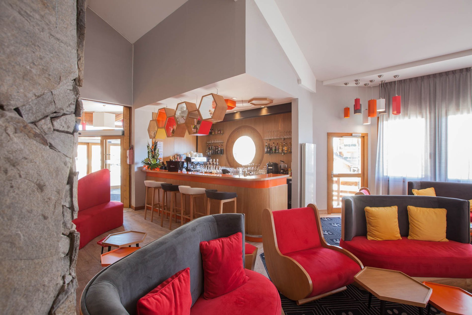 a92718fc-f0c4-45d7-bebc-06dd6b125a63