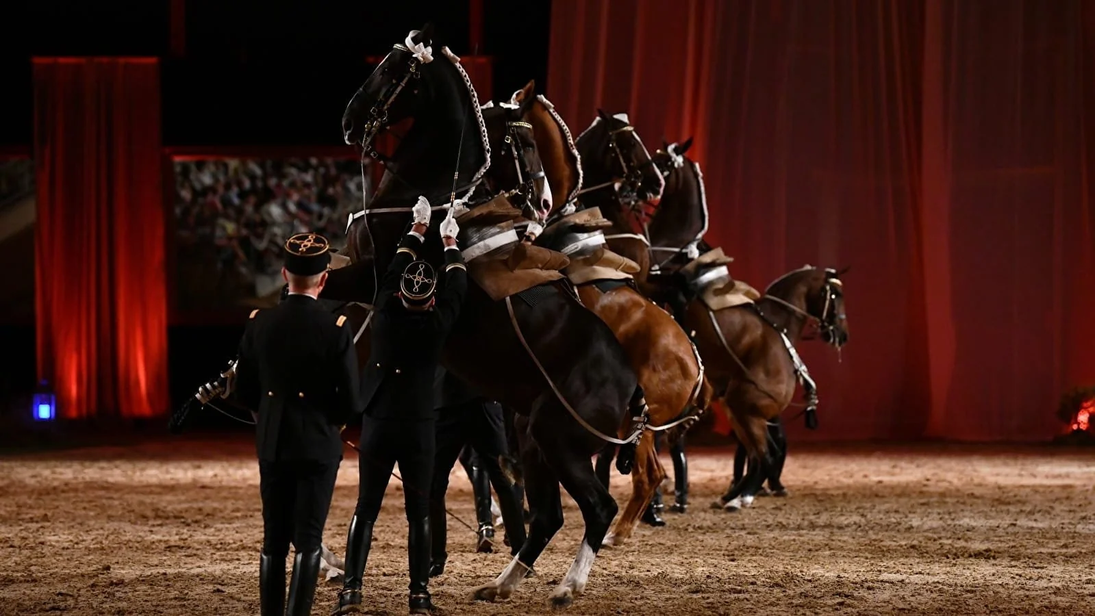 The Originals City Hôtel La Saulaie - Circuit découverte Puy du Fou - Saumur