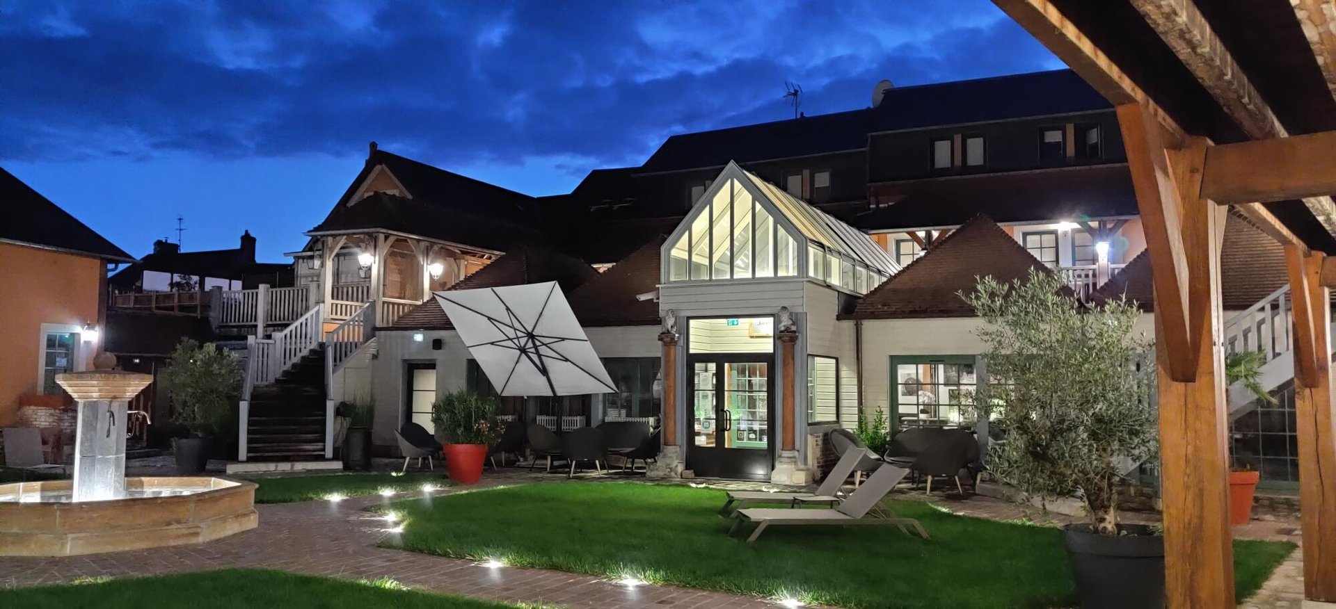 Hotel & SPA Le Lion D'Or Normandy Inner Courtyard
