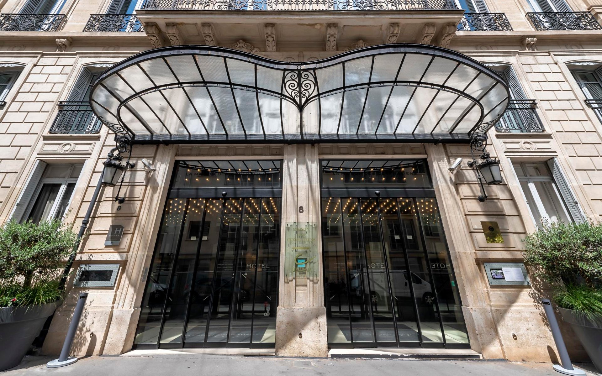 La Maison des Champs Elysées | Façade