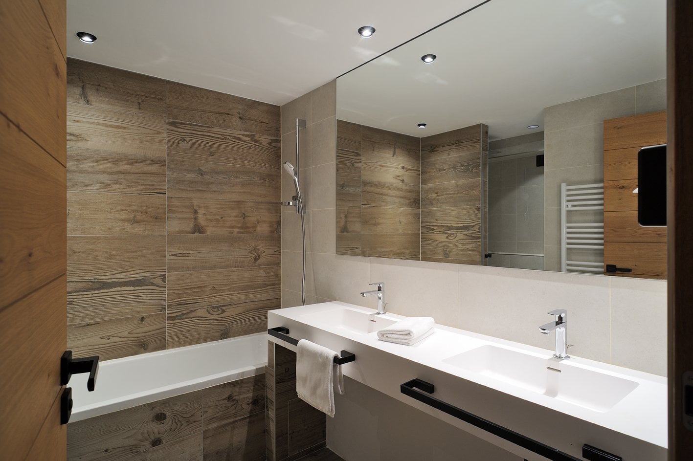 ab8175ff-8622-4a18-9fb6-d20ce4323256