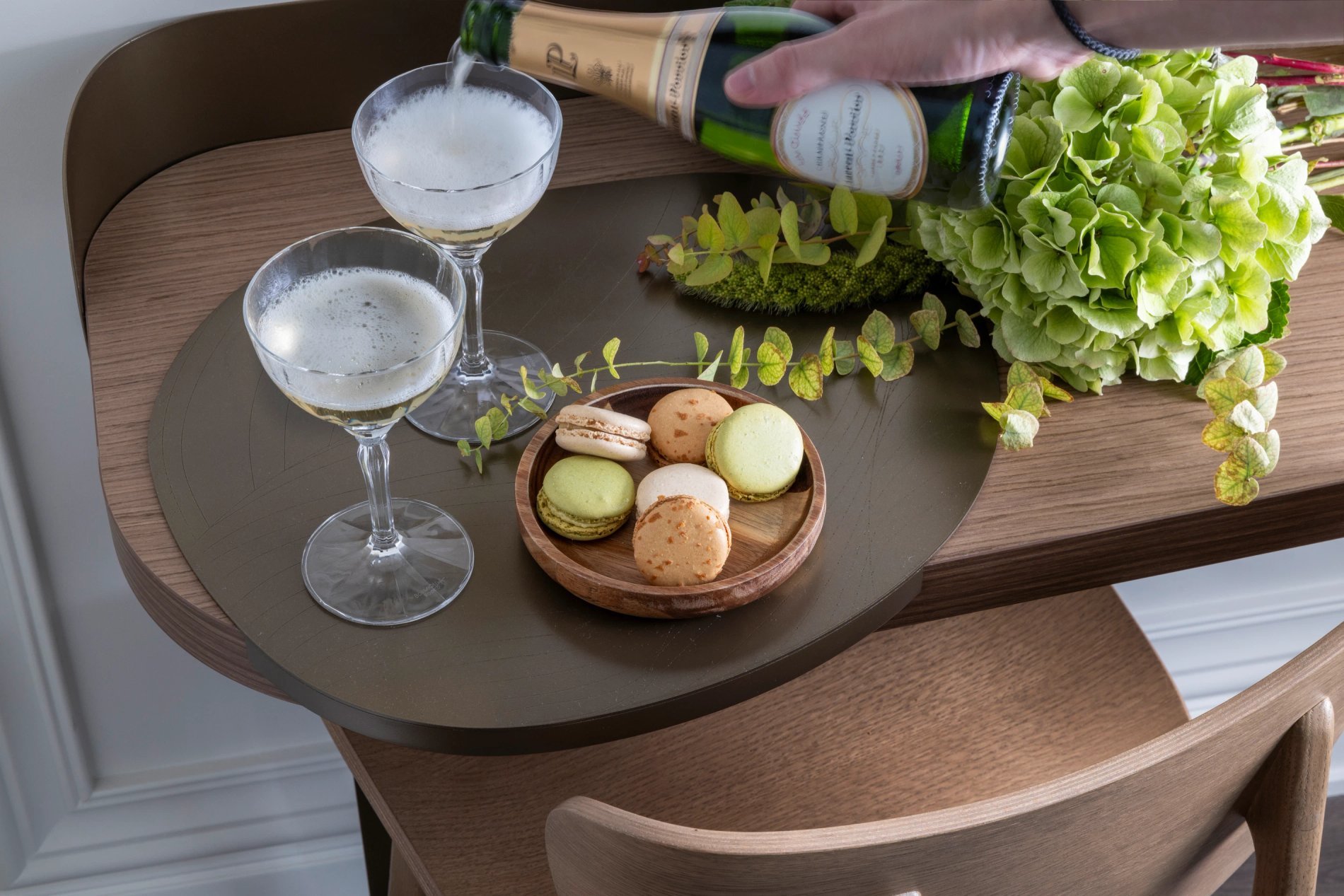 Hotel L'Ormaie Romantic Package Champagne Macarons