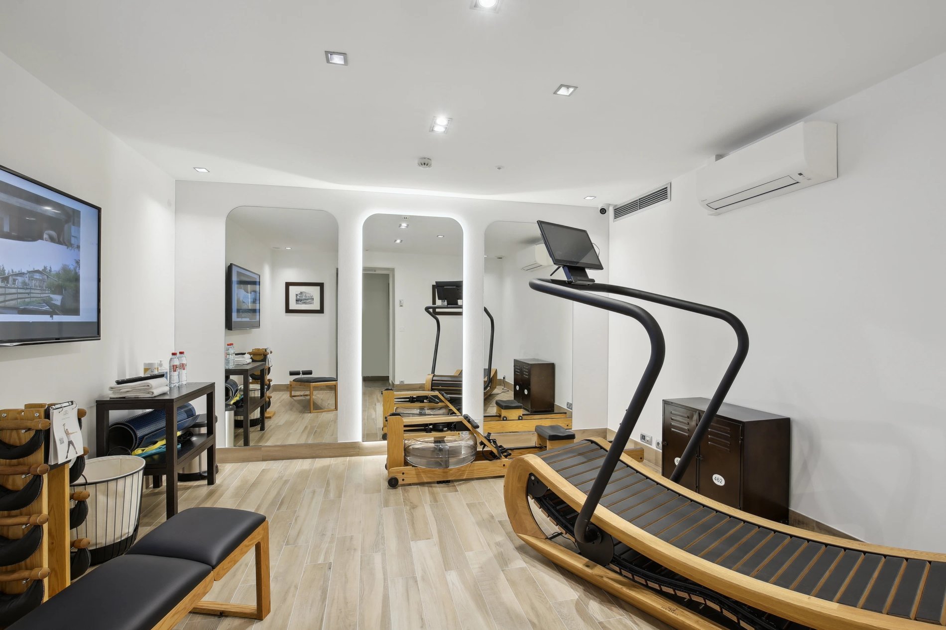 ac761d16-8d11-4335-8cd1-cfb02160173b