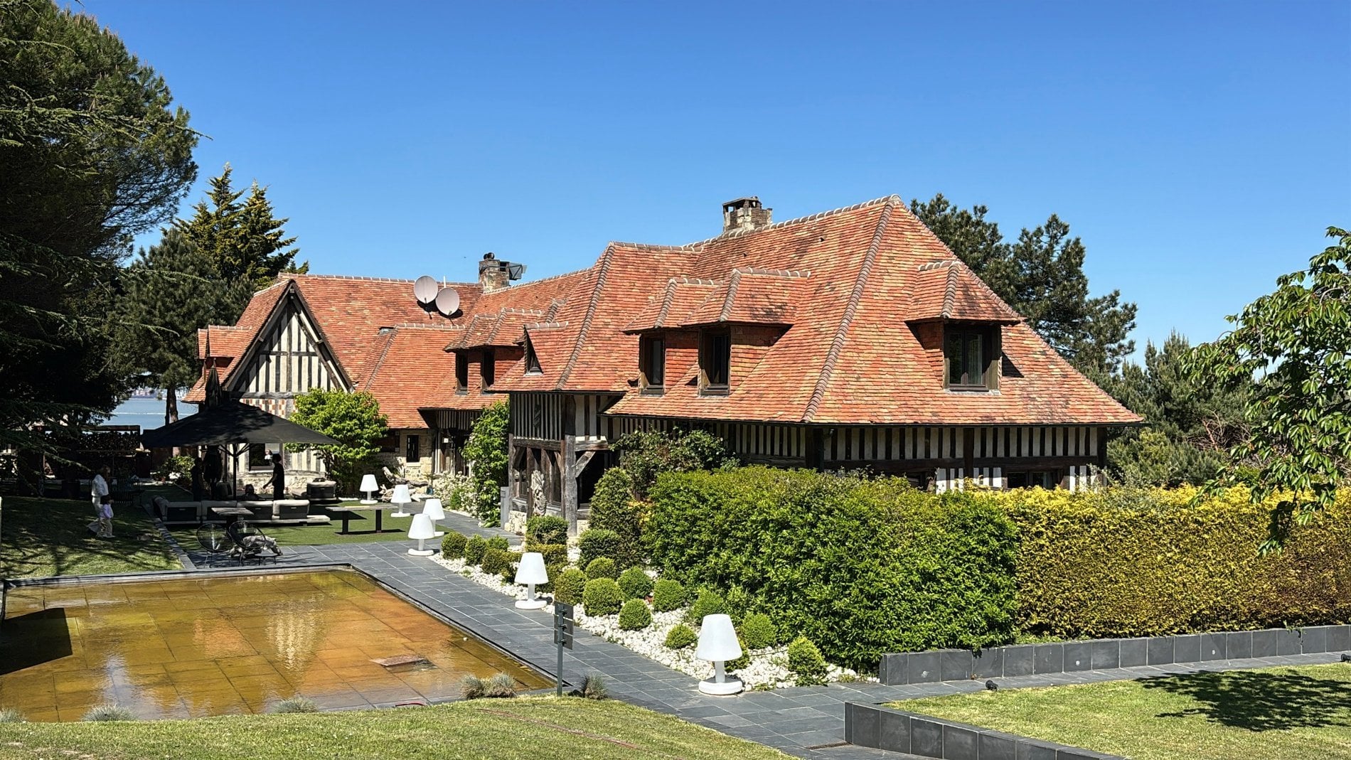 ac8b826b-36e9-4848-bd38-c1d2e945d656