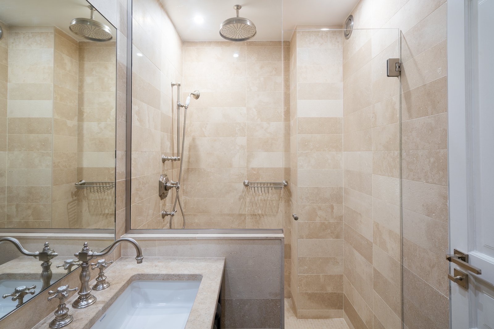 deluxe room - charming hotel paris center - hotel saint louis en l'isle