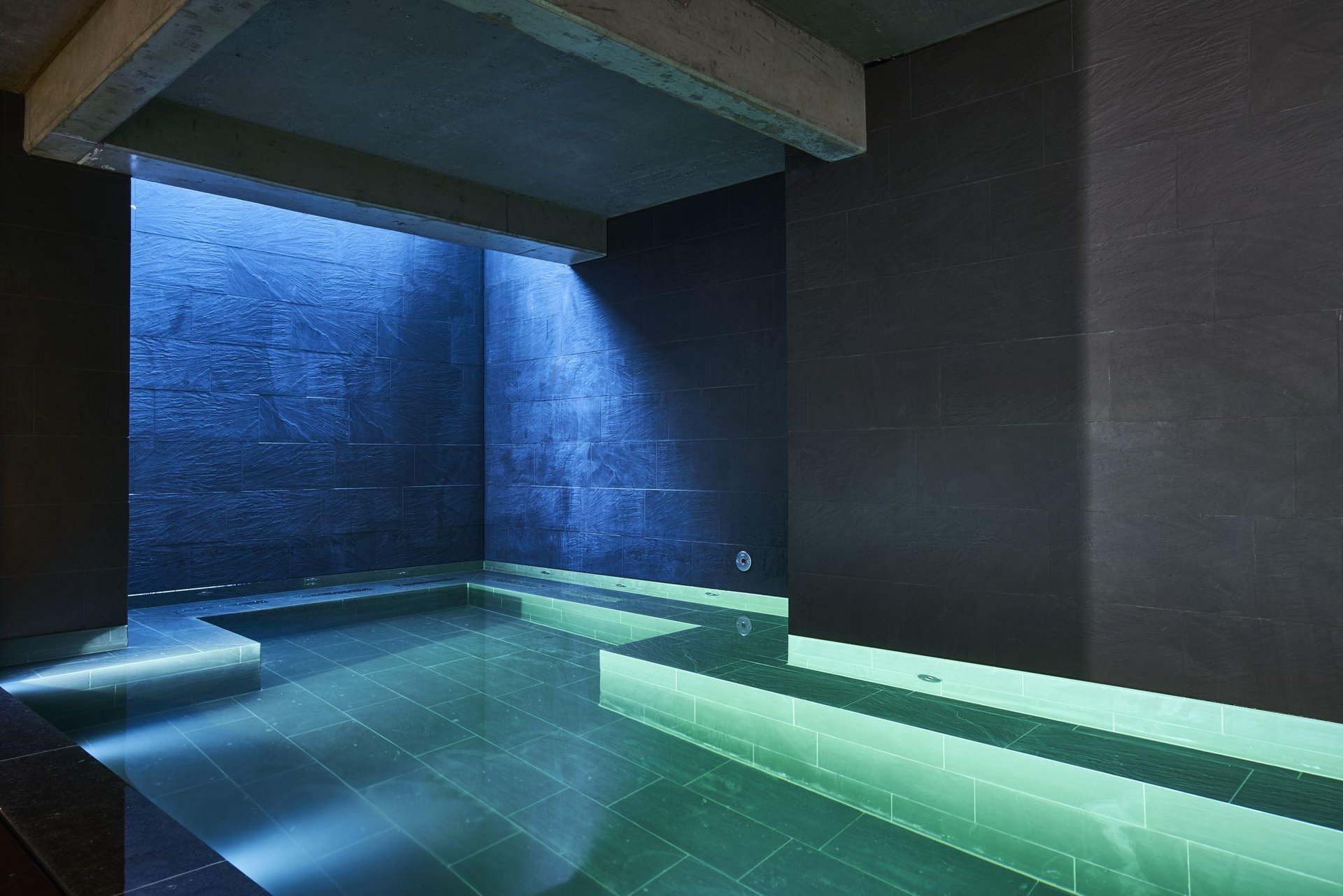swimming pool and sauna 9 Hotel Sablon in Brussels