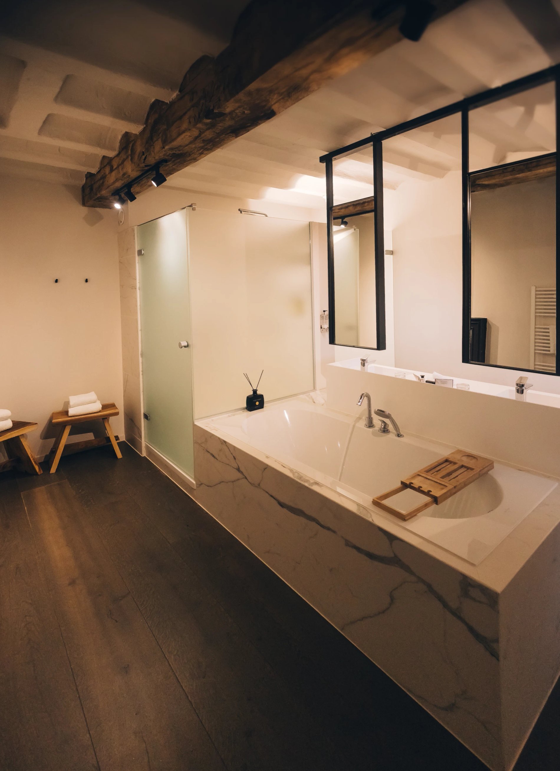 aedd9485-1ed7-4654-a360-f93869930a18