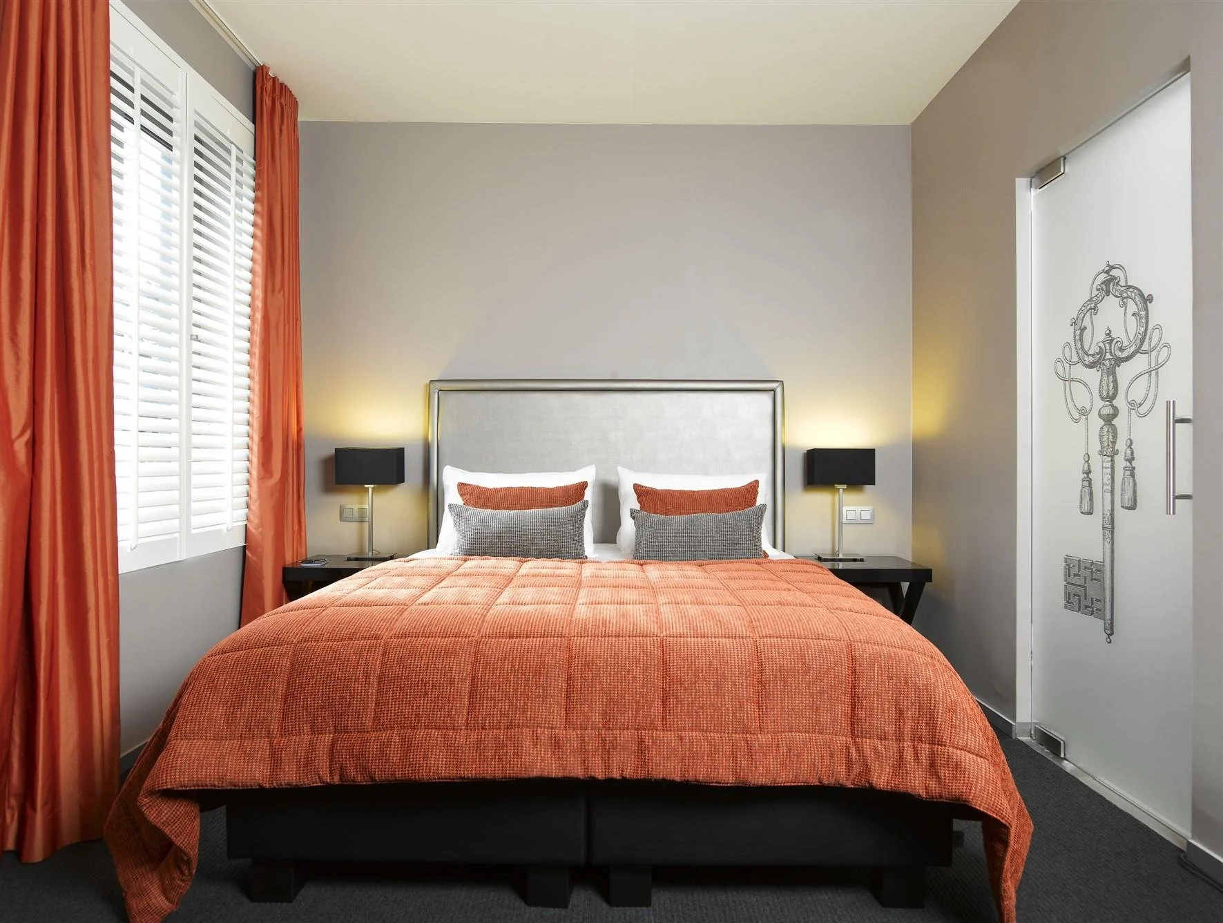 Chambre Cosy, chambre confort, hôtel historique, chambre avec salon, chambre avec bureau, chambre contemporaine
