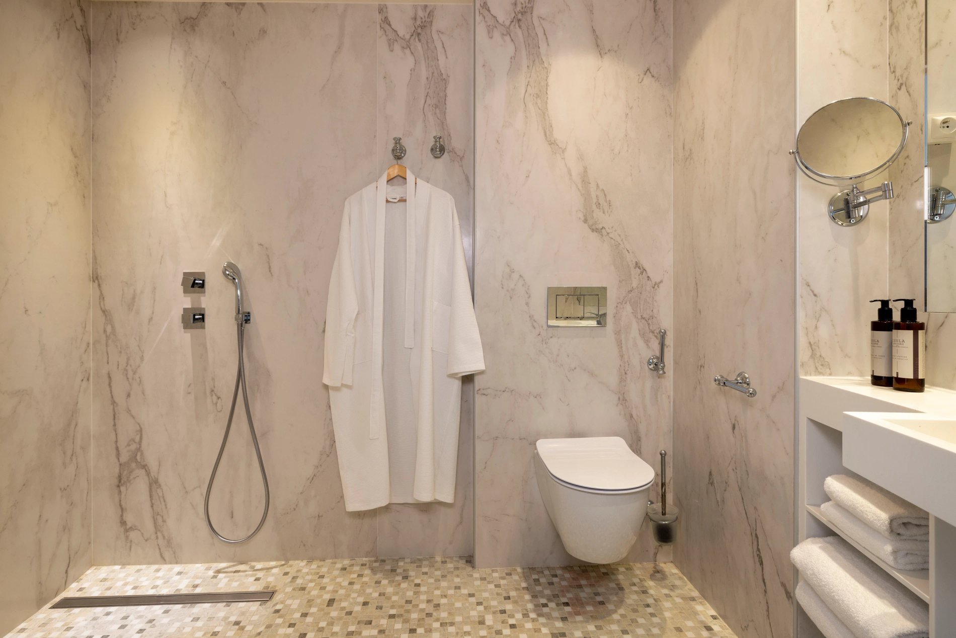 Hôtel Toujours Chambre Prestige Terrasse Salle de bain Douche