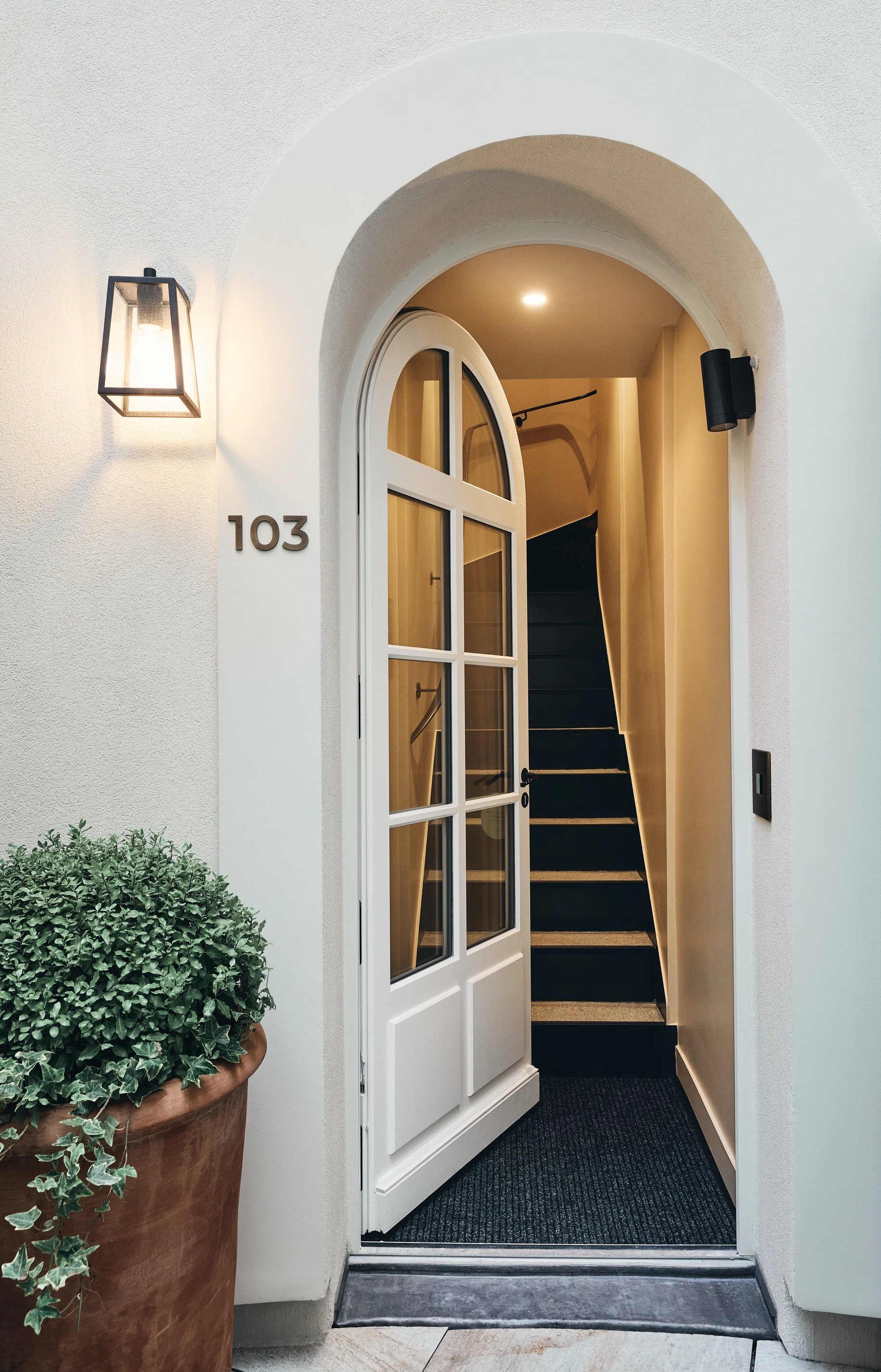 b261ee50-ab55-4d5c-ae83-05fd3273cd18