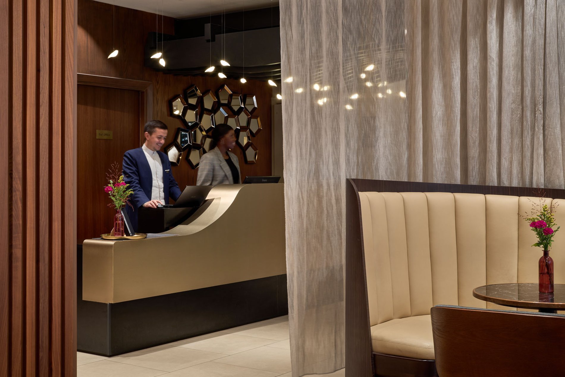 b384be1d-f3c8-43a9-8f21-21bb733b58e3