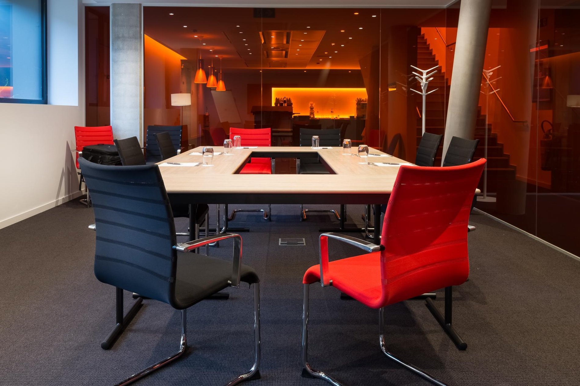 b43ff6d9-d851-4384-a002-9ddc794bde4b