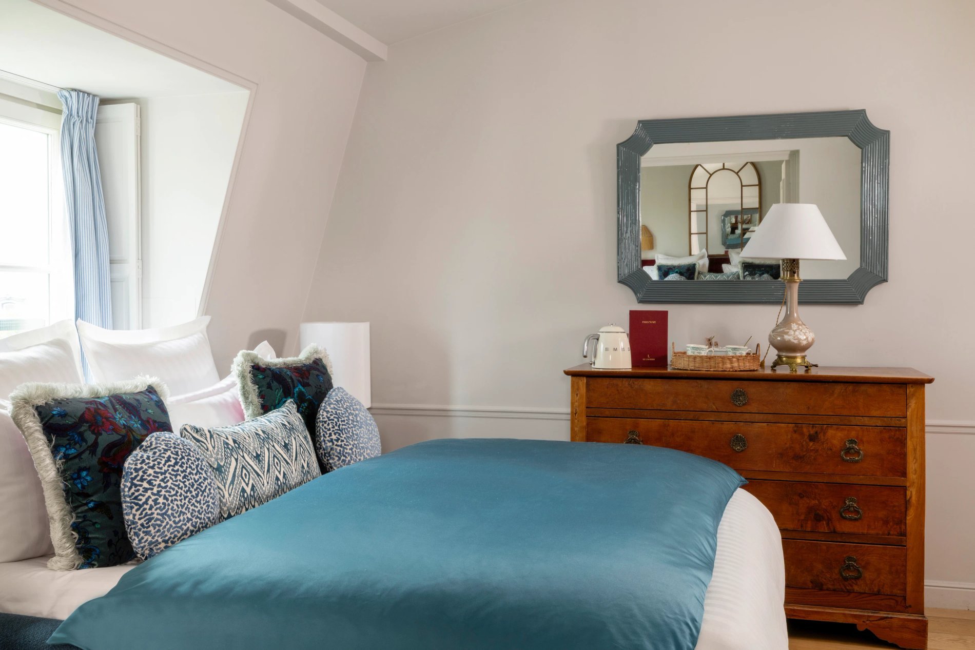 Hôtel Le Lavoisier Chambre Suite Canapé-lit Bouilloire