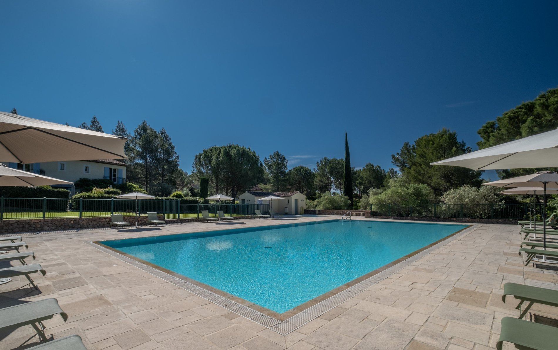 b4979bb5-e610-49ff-bb80-f809f1ccb612