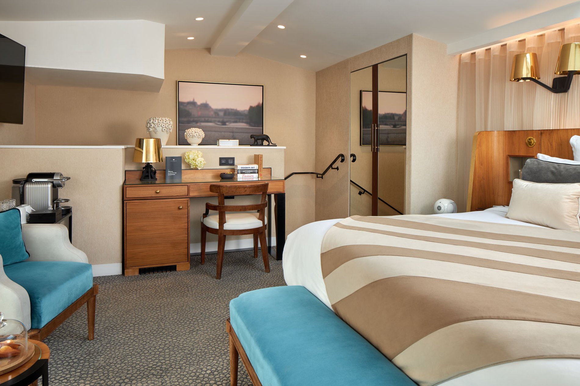 b4dc1d05-3956-4b48-8cee-f0d080380358