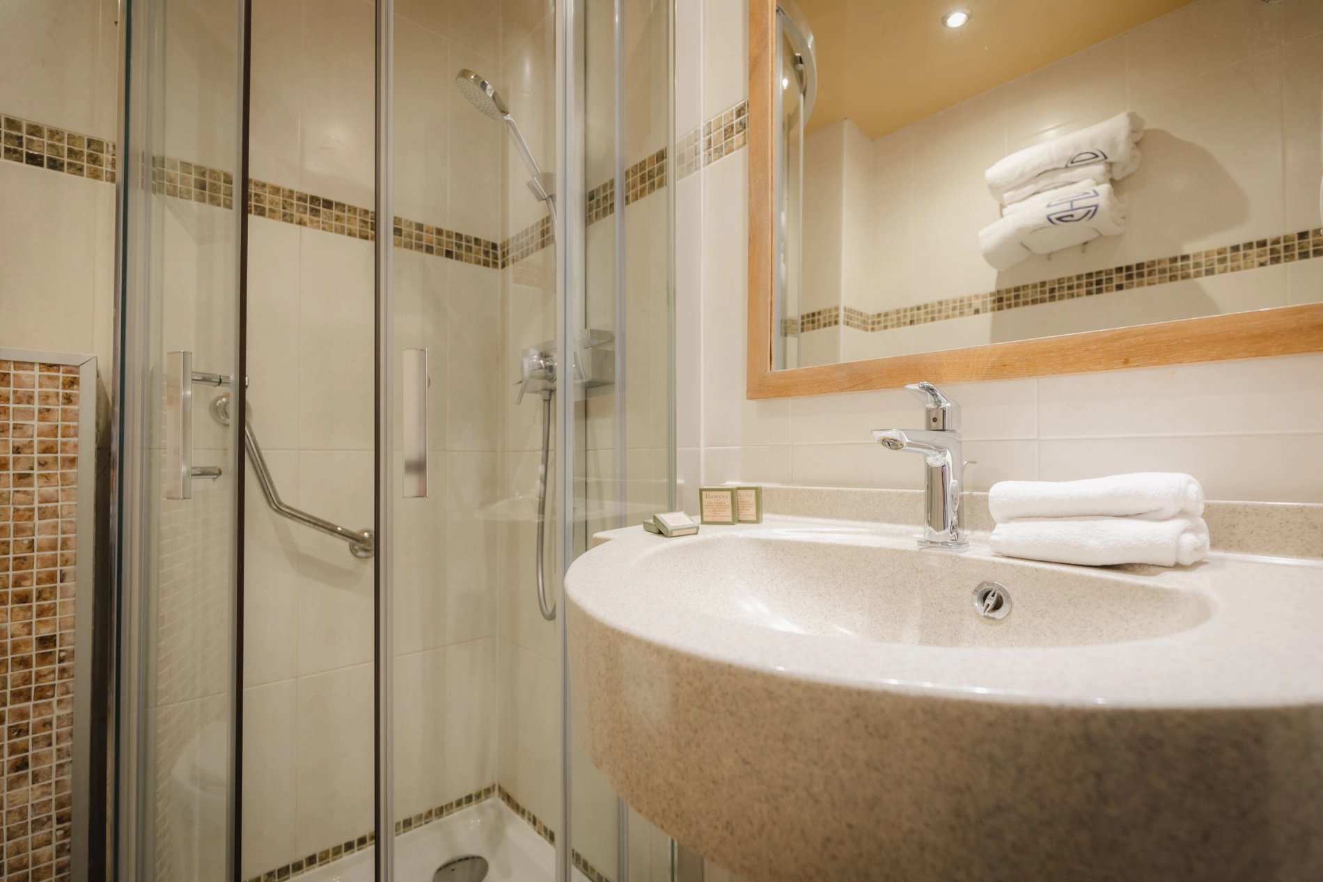 b57bf22f-f748-4a7f-8816-1942fa37b1ad