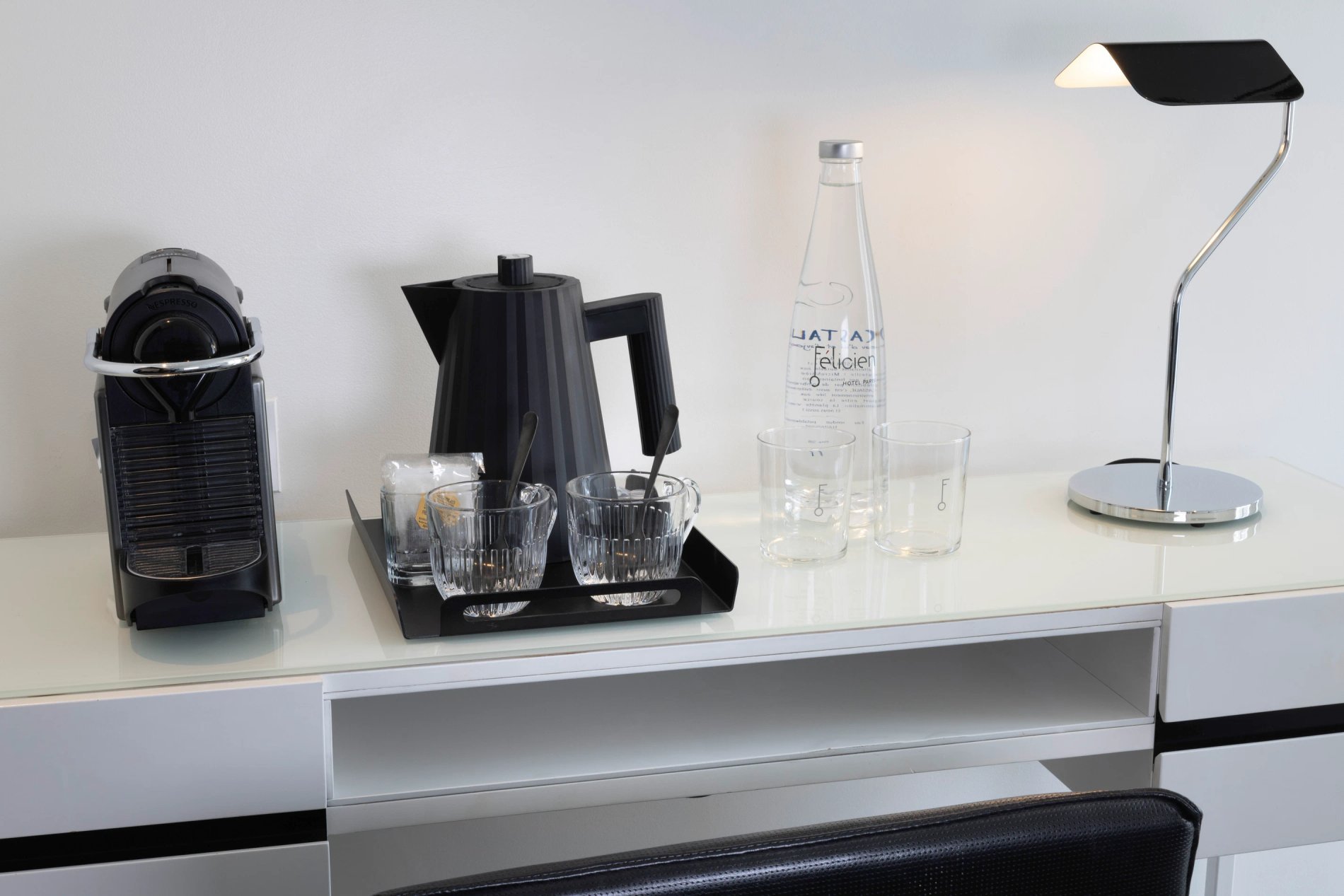 Hôtel Félicien Suite Terrasse Jacuzzi Sky Bureau