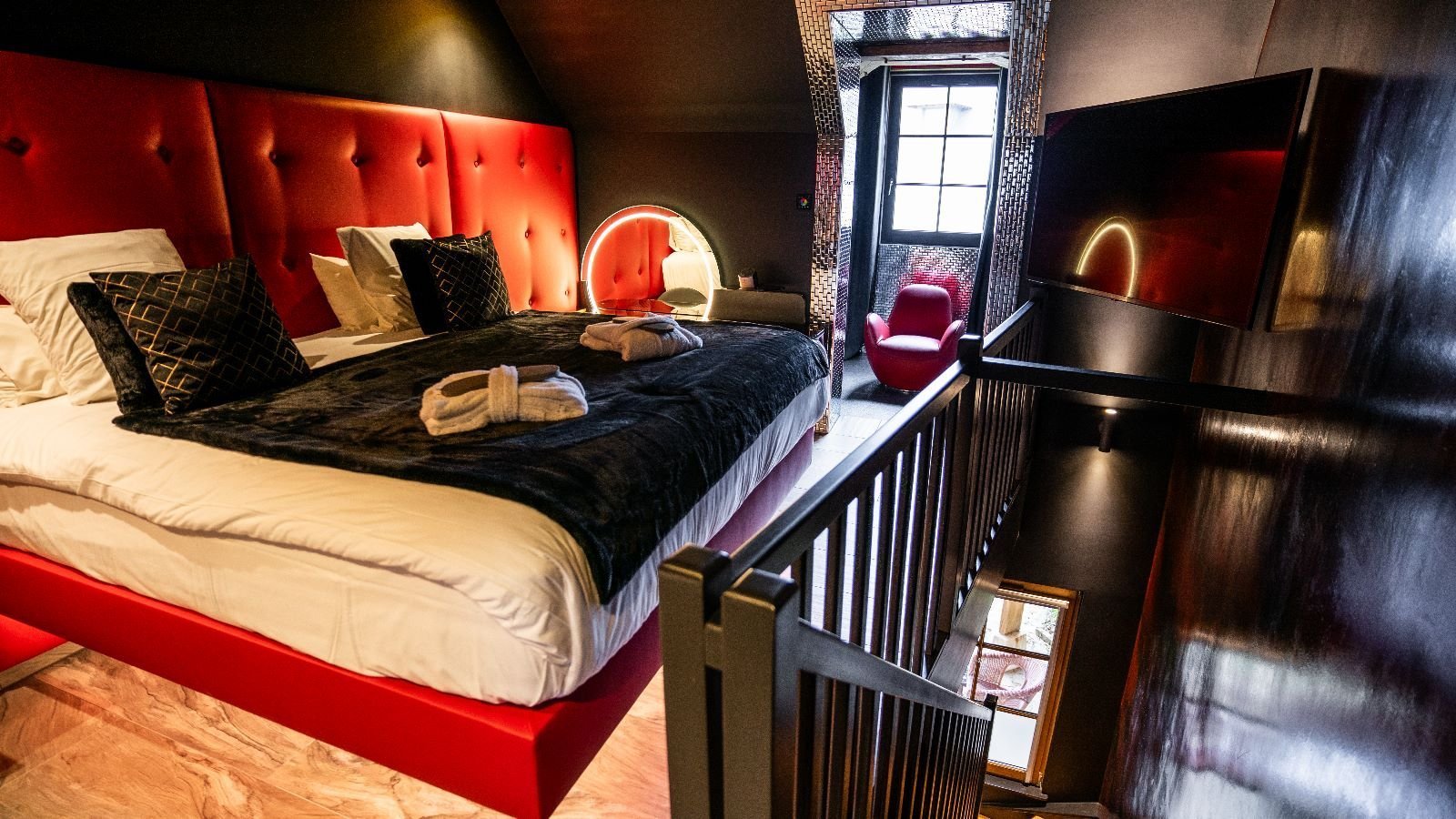 Hôtel SPA Le Lion d'Or | Suite Red & Black
