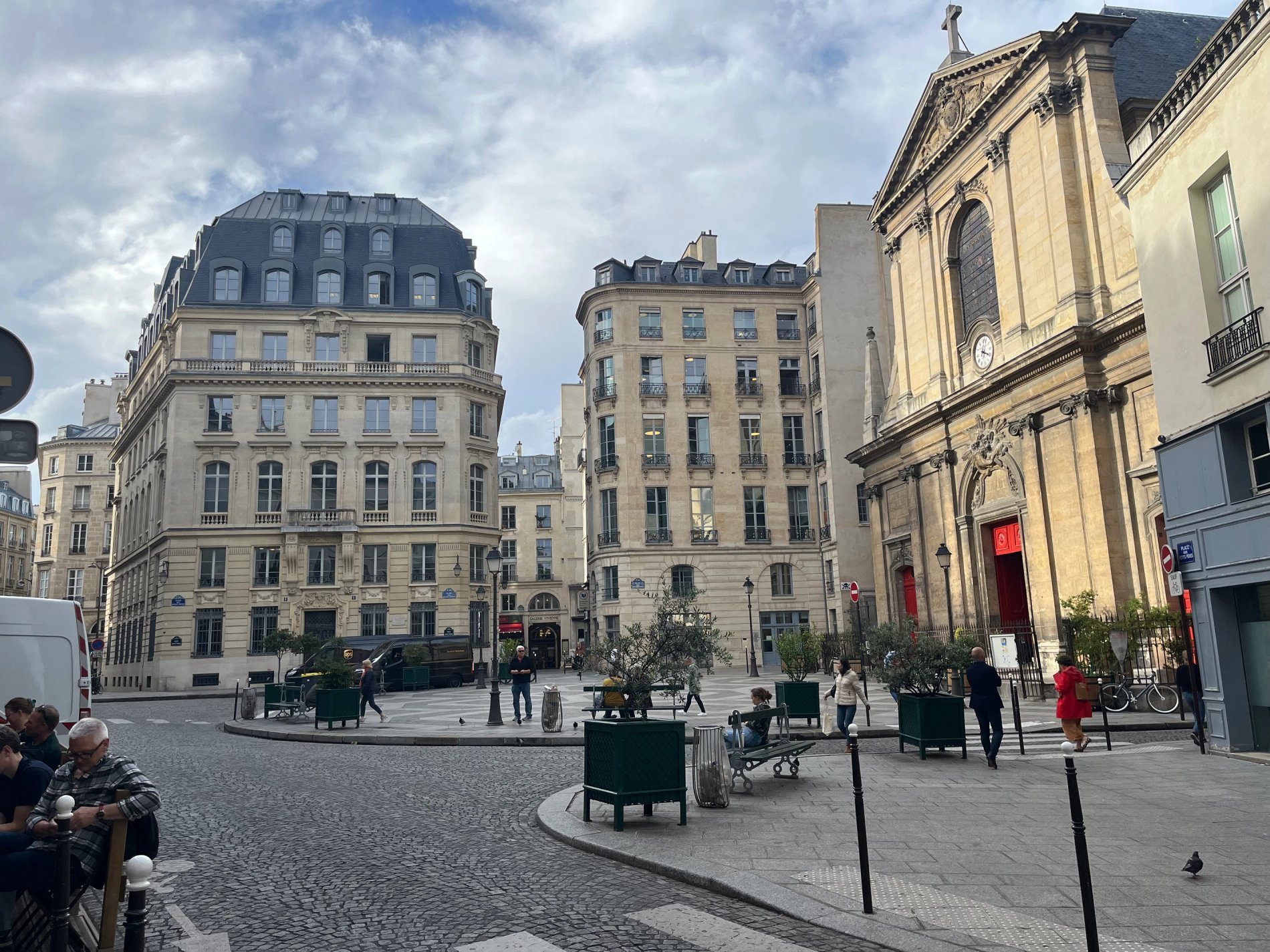 Place des Petits-Pères and Notre-Dame-des-Victoires Basilica in Paris 2nd arrondissement