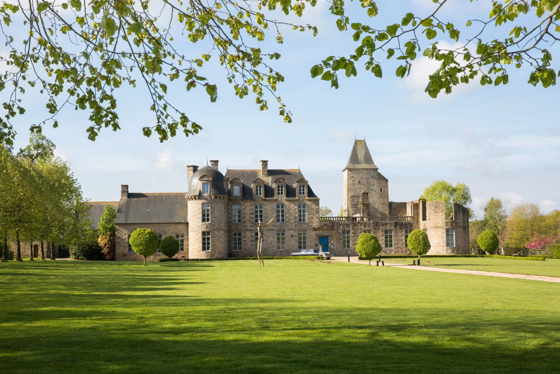 b7dd6323-1e12-40b2-a7cc-b78b8108db60