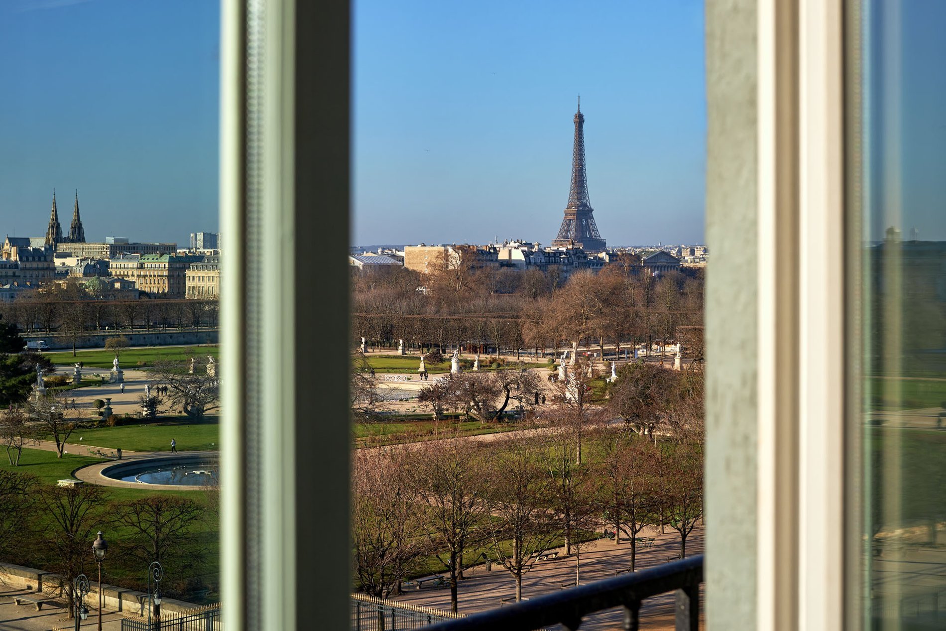 Prestige Louvre Eiffel Tower Room