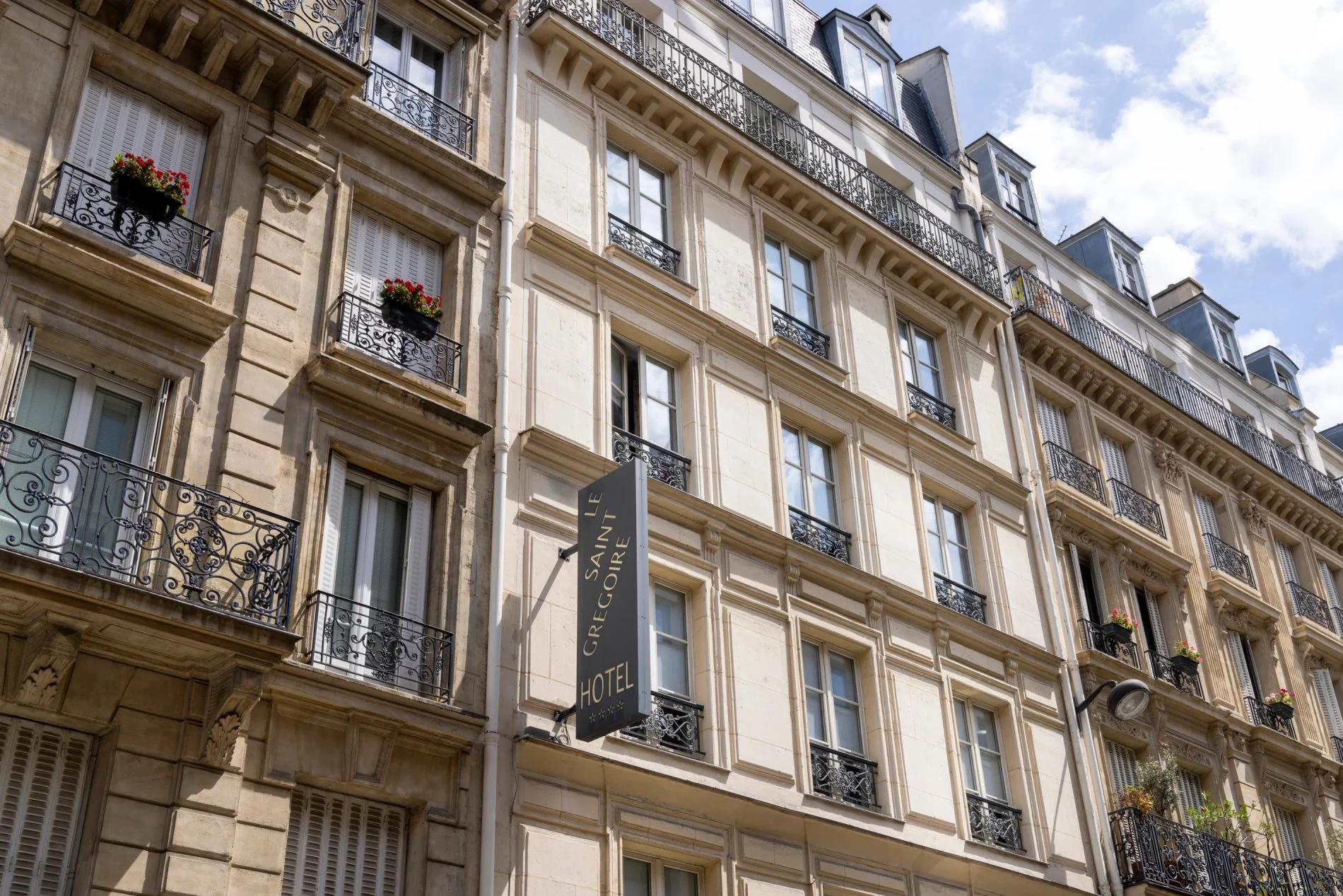 Hôtel Le Saint-Grégoire Façade