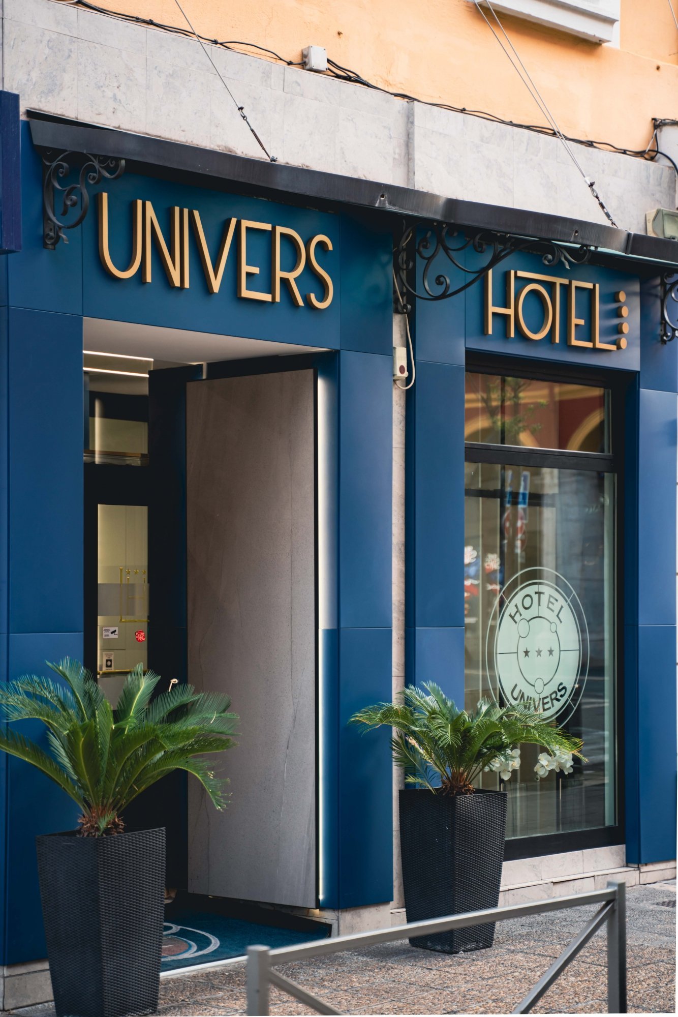 b91d3c21-b5c2-4e06-8118-3e9927dbba9a