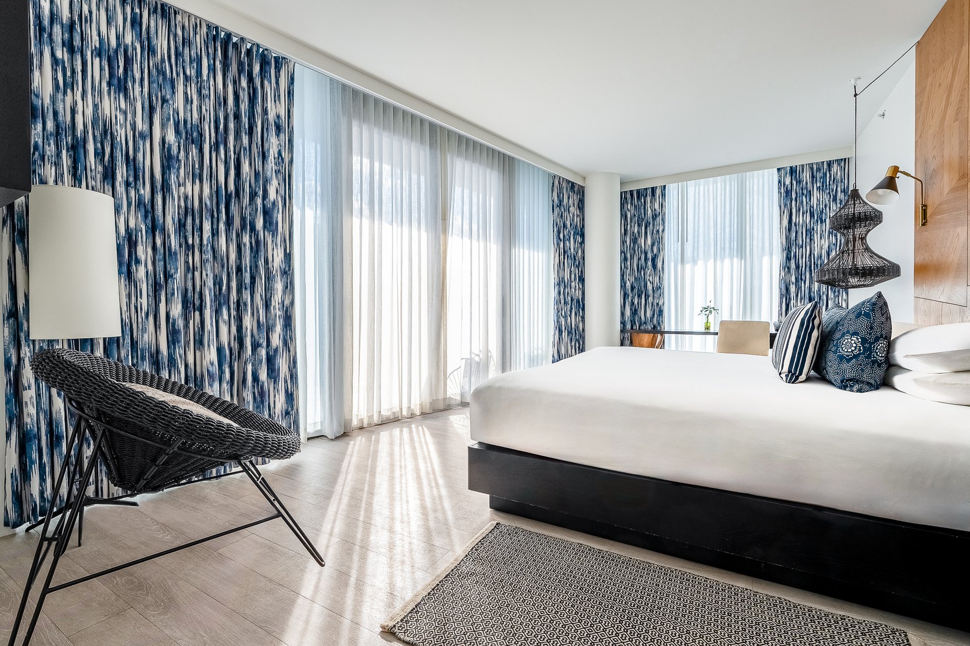 Hotel Suites Miami Beach - Prestige Corner Room - Angler's Hotel