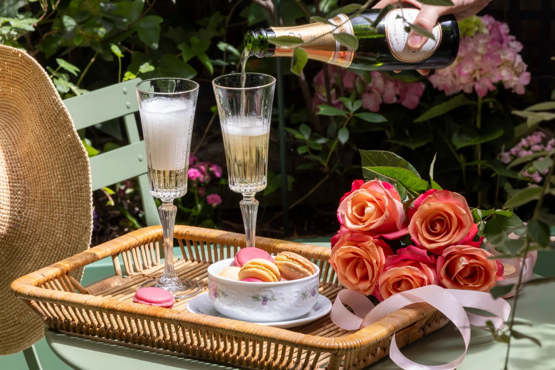 Hôtel Le Saint-Grégoire Package Romantique Champagne Macarons