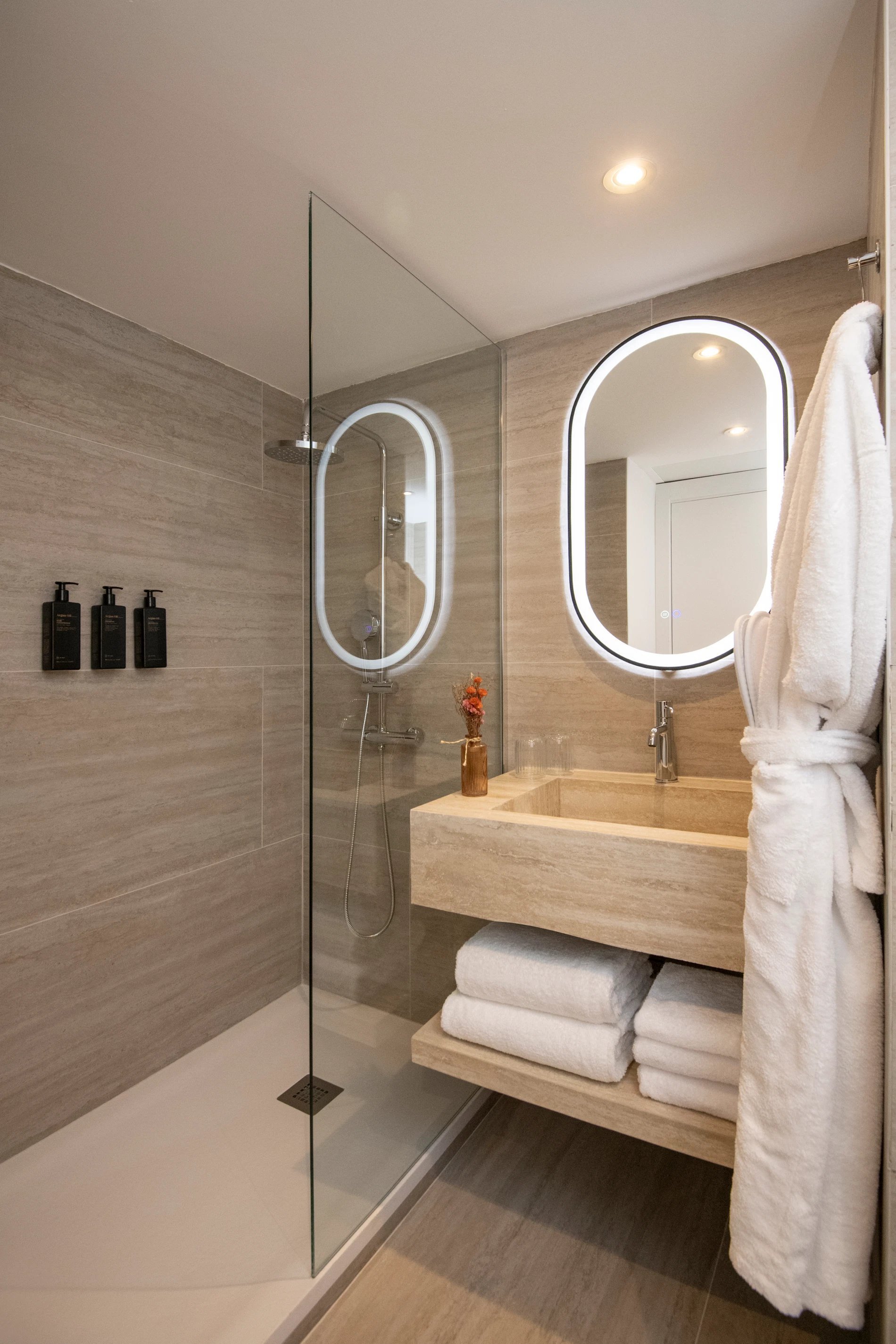 bac4a6b4-ad5c-4851-b742-e0a2f9300688