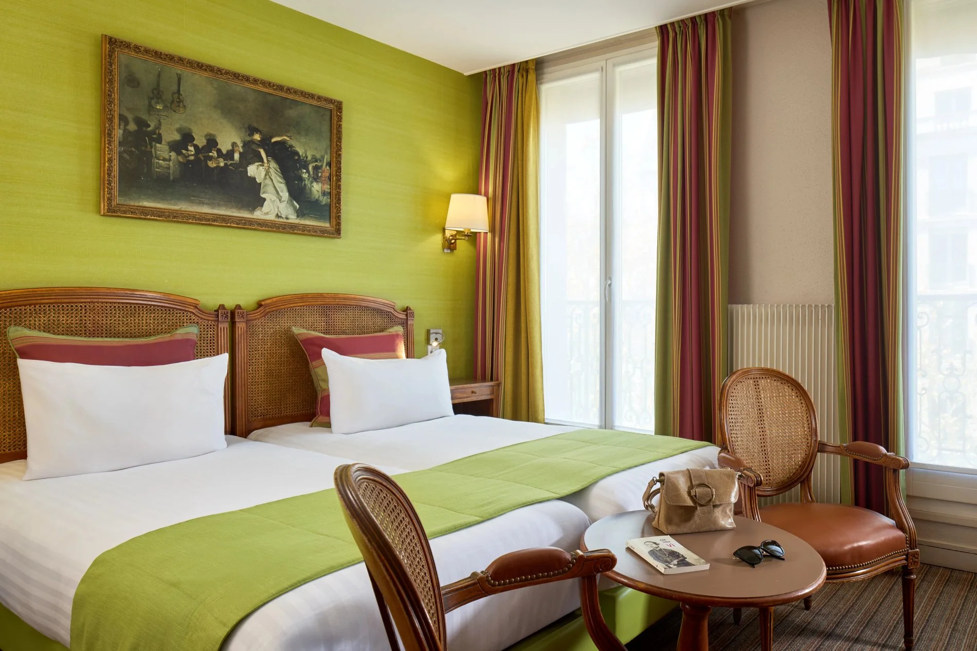 Chambre Supérieure Double ou Lits Jumeaux