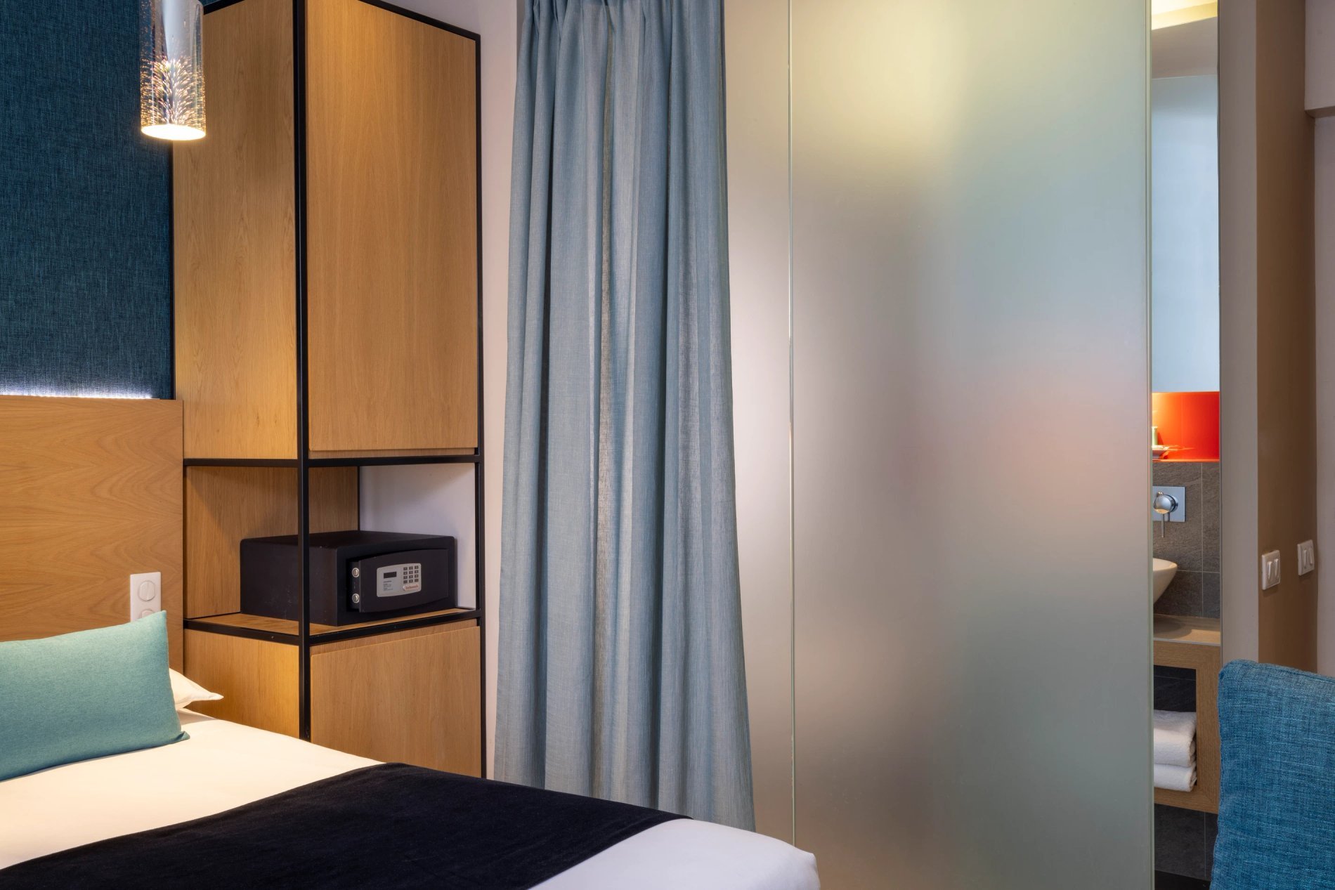 bcb930b1-04ab-404e-8d79-f7ac7214808e