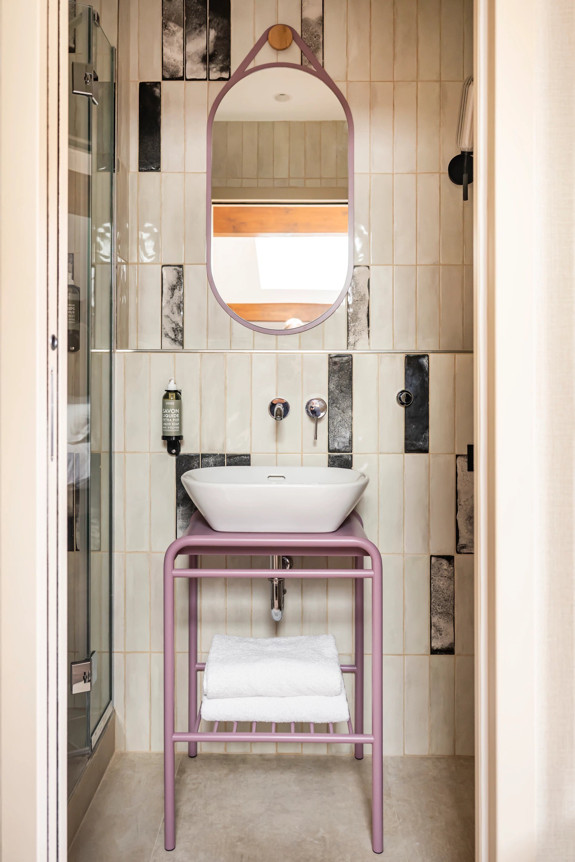 bcd6eb71-f113-4e26-a7d7-e8ba32a57096