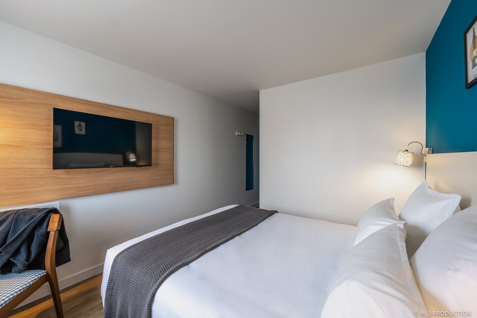 bd6eee3f-8249-41cc-b2e8-2c0f3b368df3