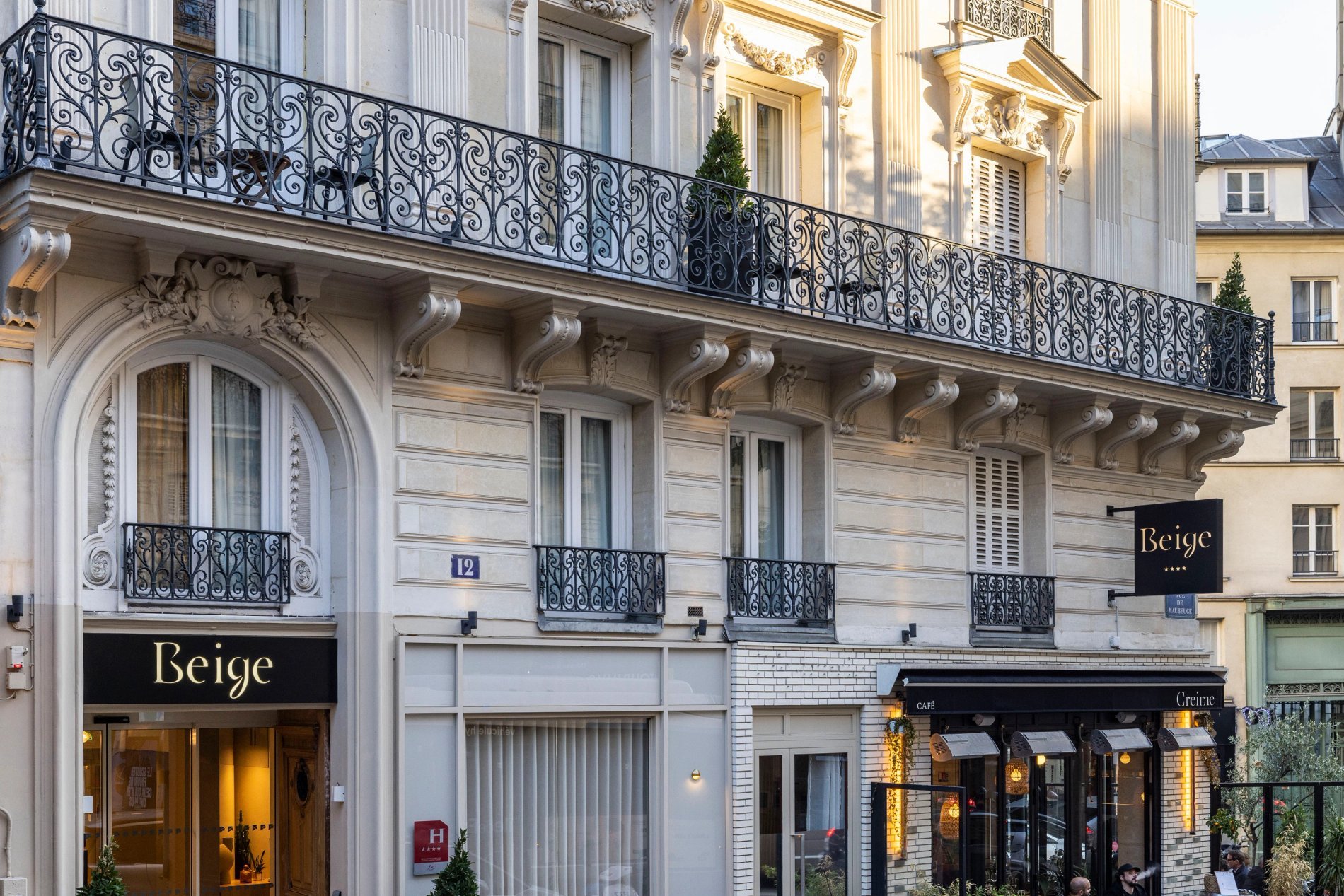 Hôtel Beige Façade