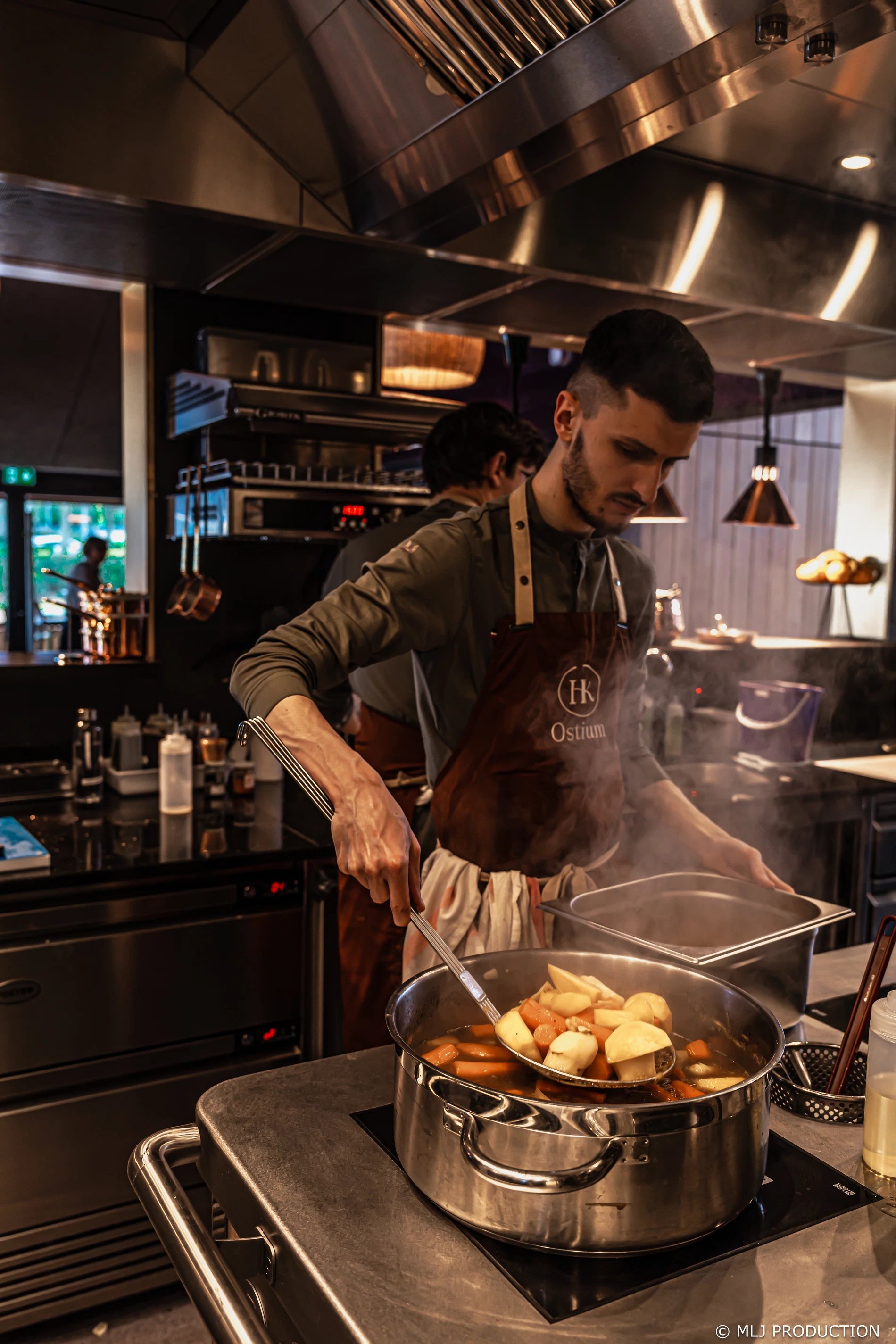 bdfd585d-4c0a-47d2-97b6-769ca56b7f05