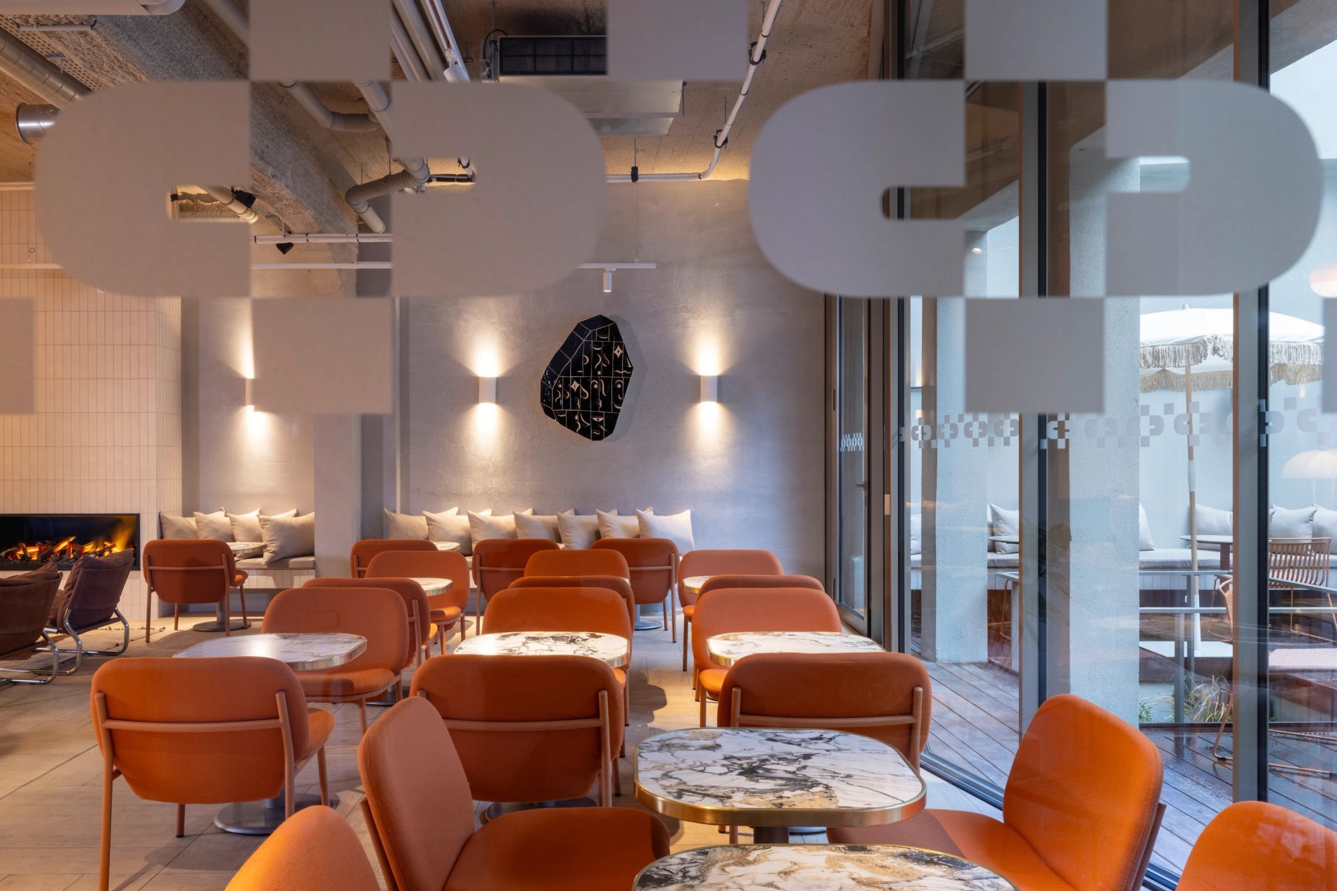 Hôtel Pilgrim Salon Bar Terrasse