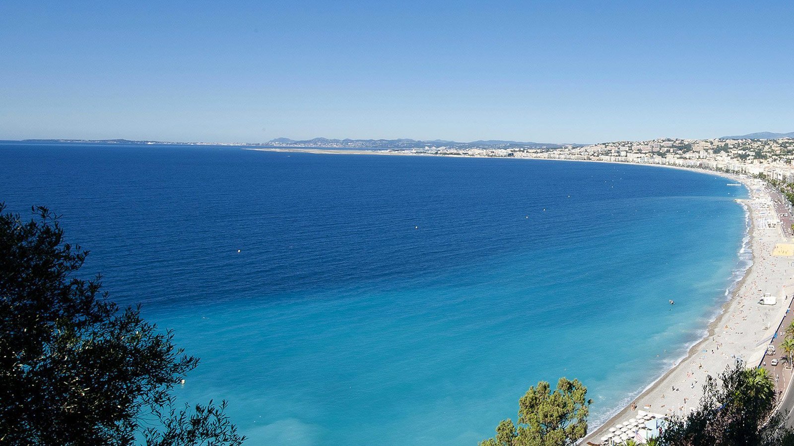 Panoramic view of the Bay of Angels near Hôtel 66 Nice