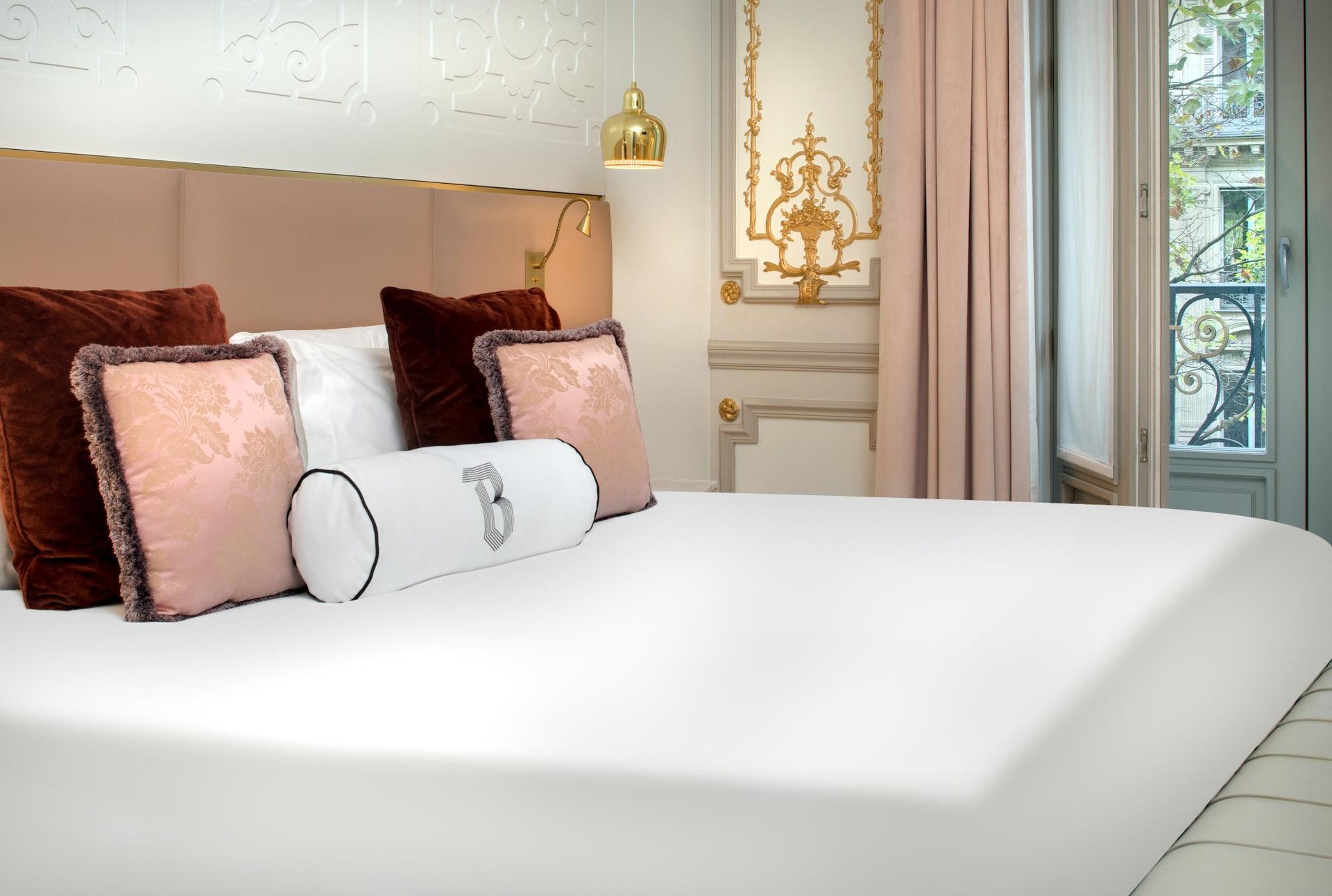 Hôtel Bowmann | Bed in the Superior Room