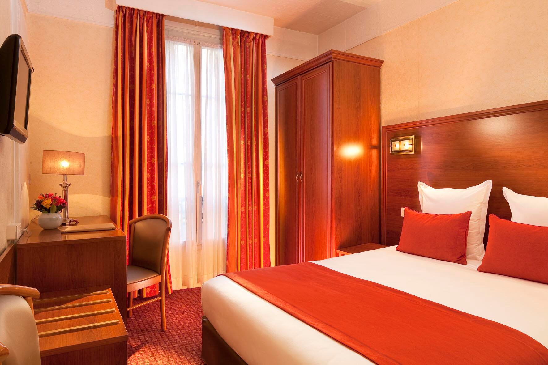 Hotel Terminus Lyon double room