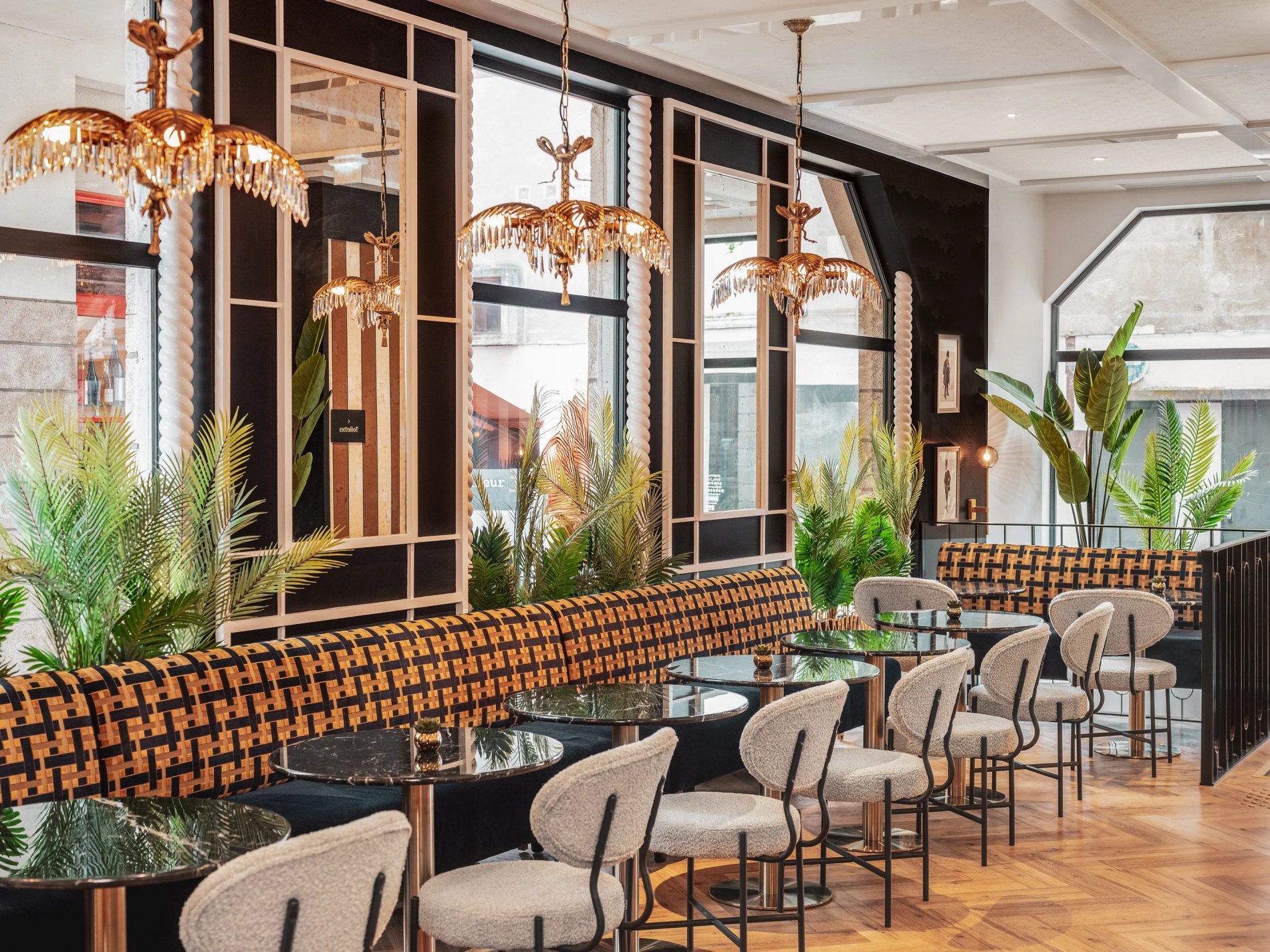 c12519a6-b298-43bb-b211-fd259593f216