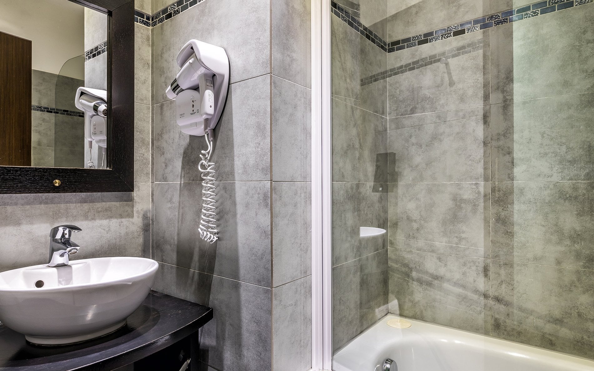 c1858012-f4f7-476c-81e4-66565178dbfd