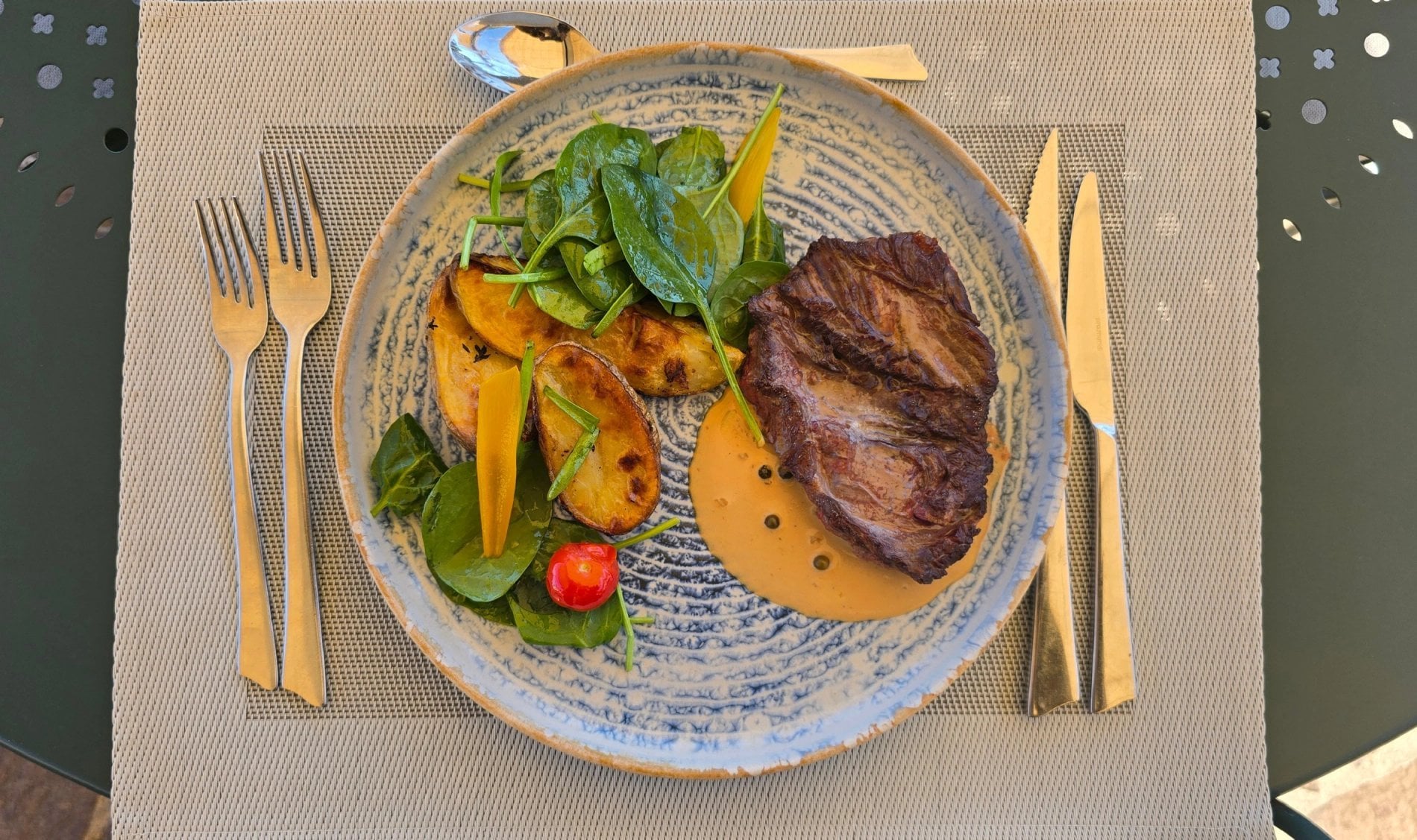 c1eeeef8-4567-44fe-9783-8f056eb9e3e2