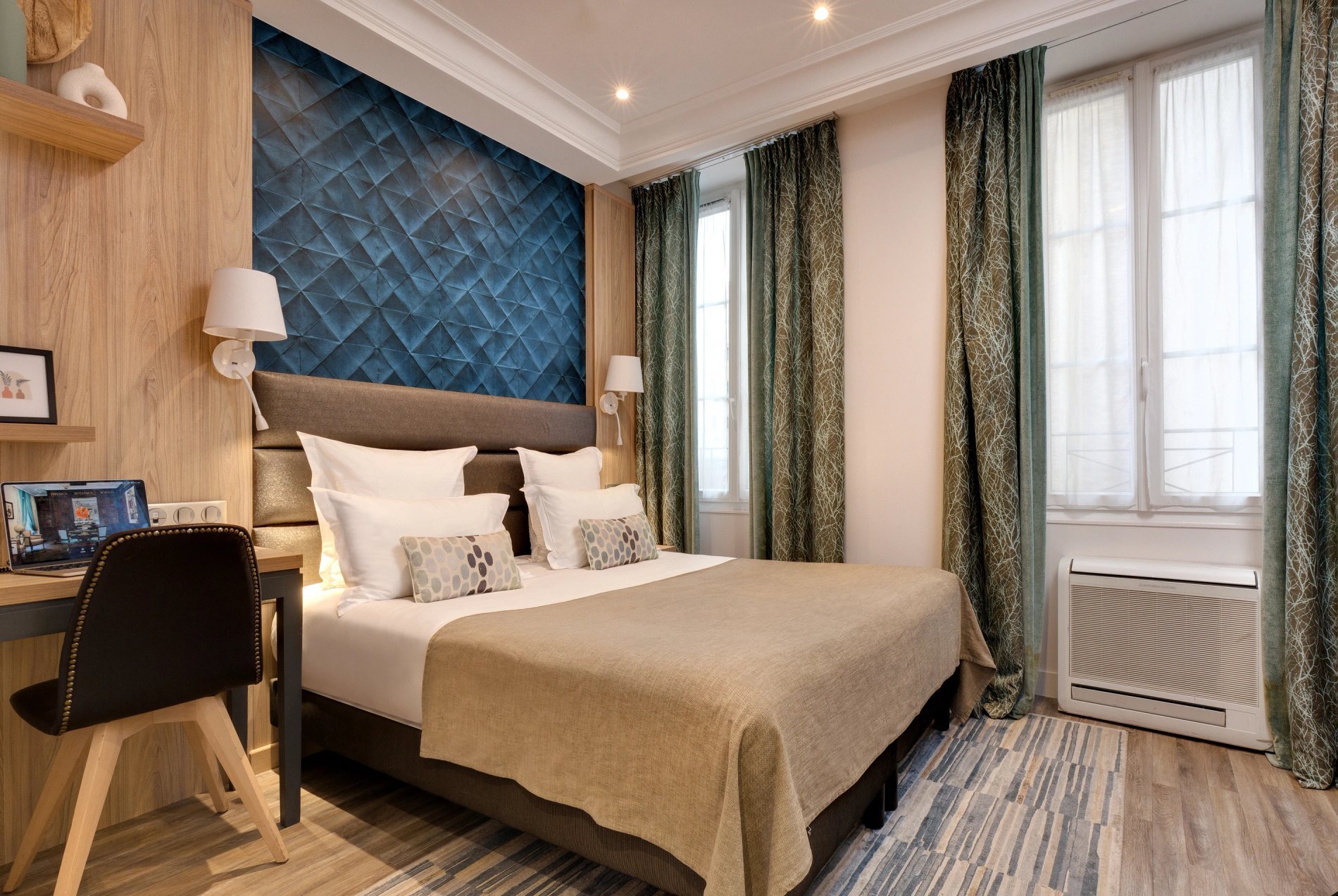 c2b98bc9-f362-40d8-a092-cc8e94502d1e