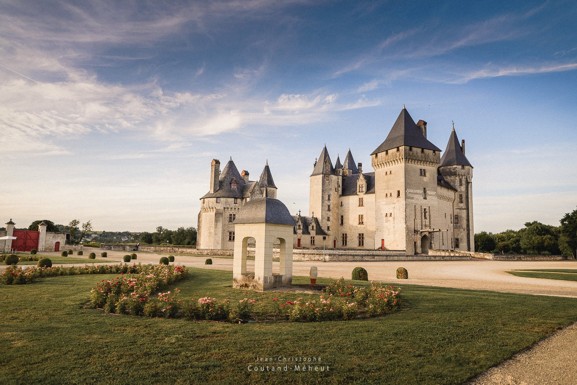 Vue sur le château Coudray Montpensier