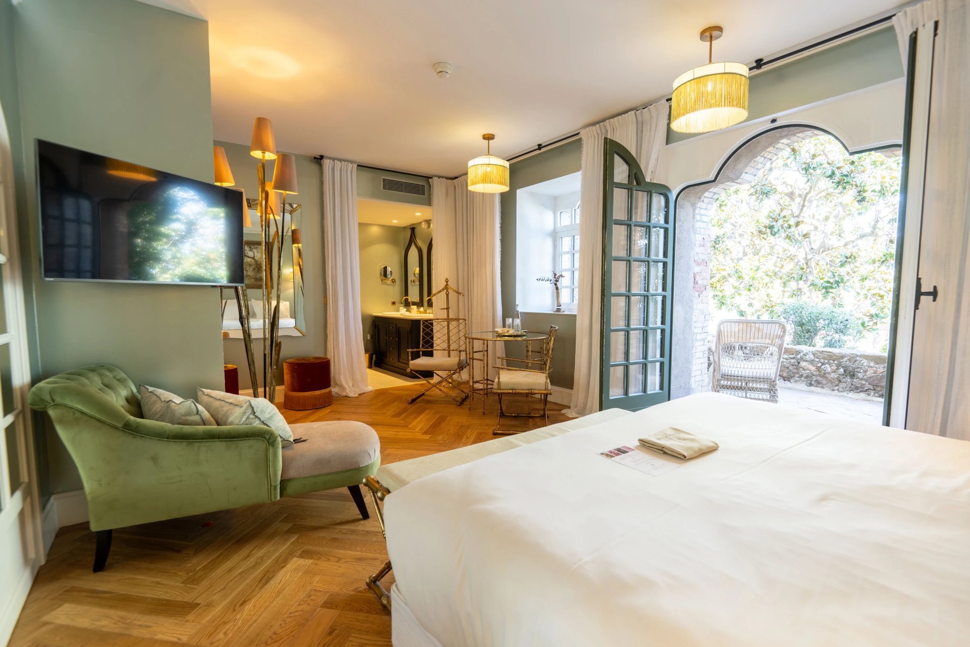 c32ae148-2b55-4124-9215-46e65b9925ed