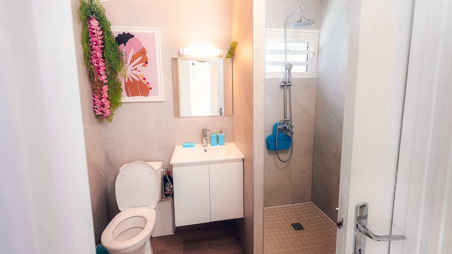 c41a7194-e903-44b6-9823-617a71ff72c9